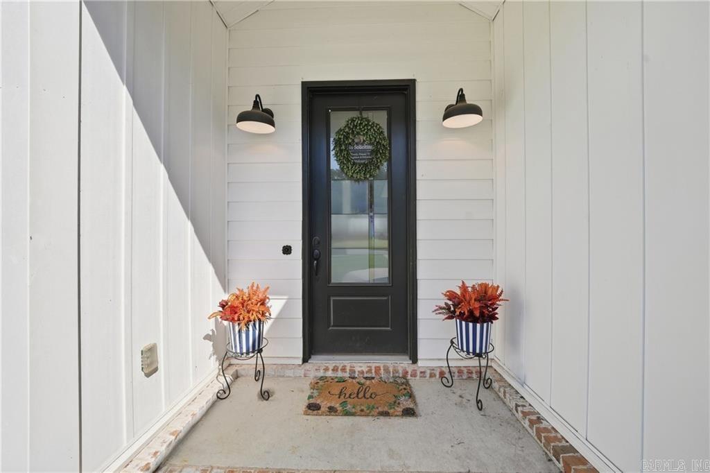 303 Promenade Cir