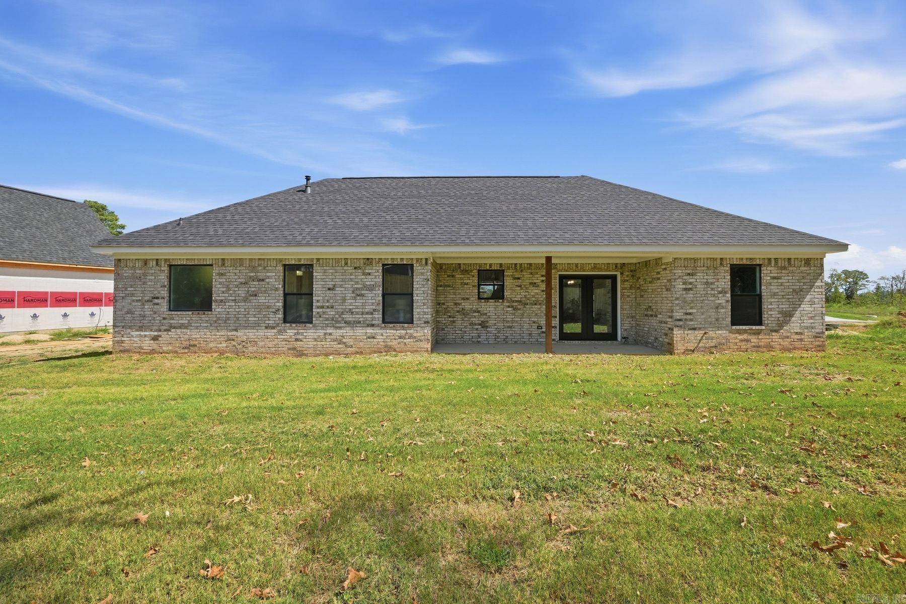 118 Riverstone Loop