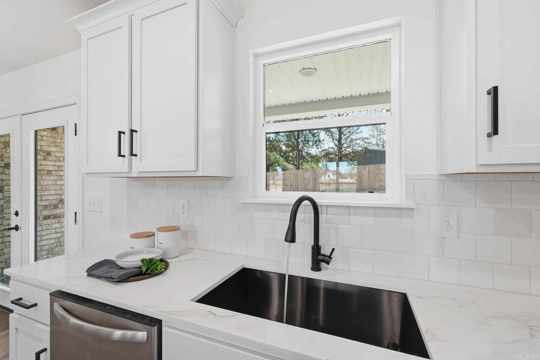 118 Riverstone Loop