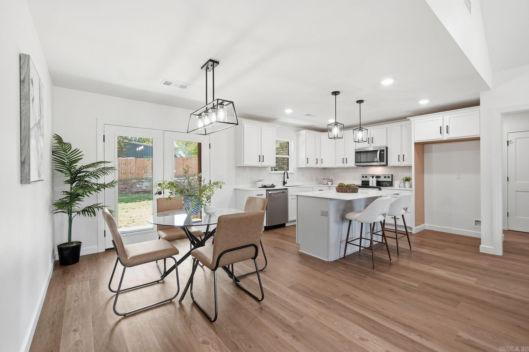 118 Riverstone Loop