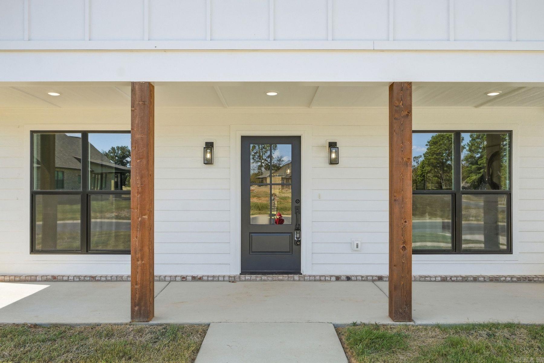 118 Riverstone Loop