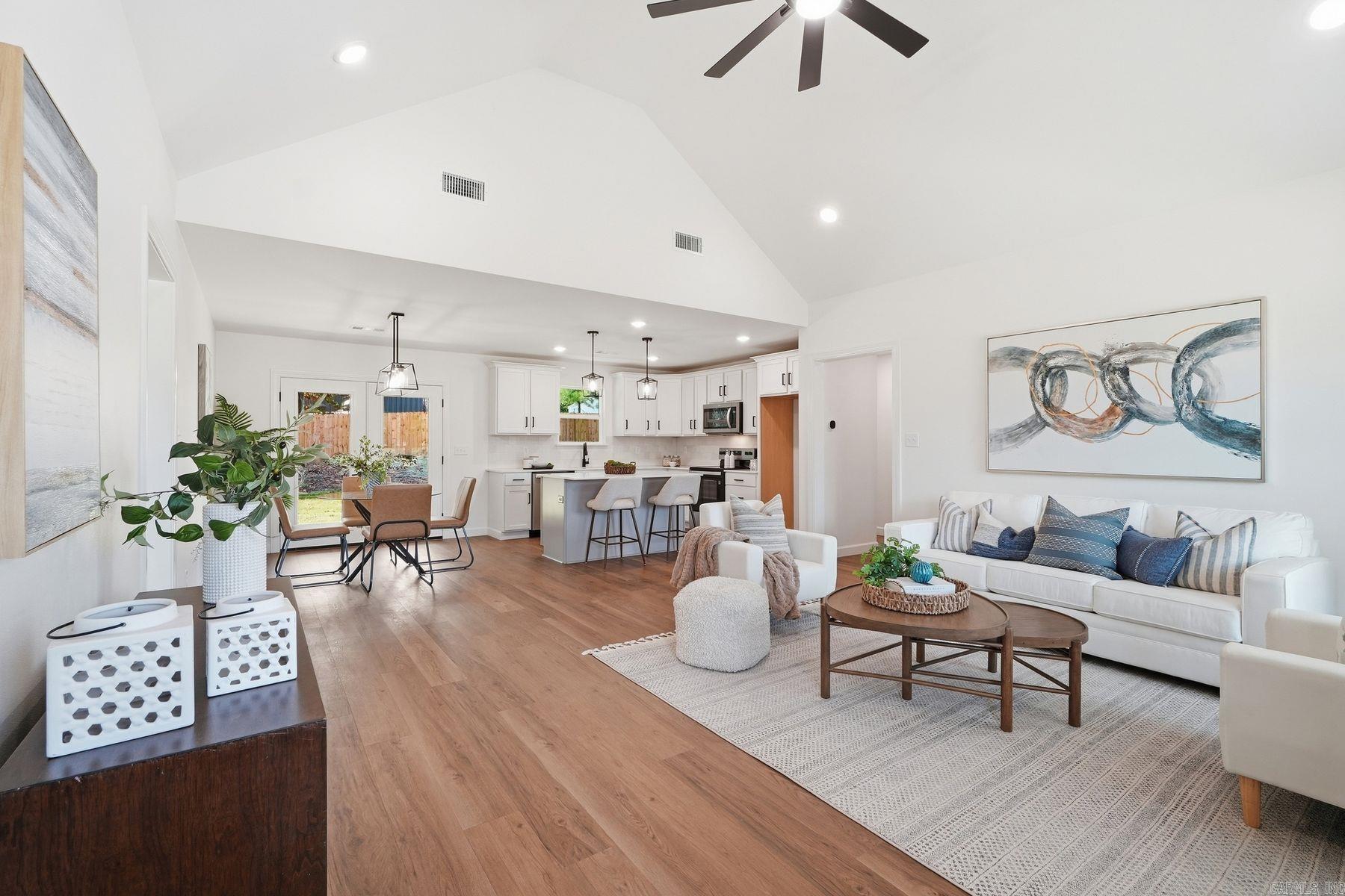 118 Riverstone Loop