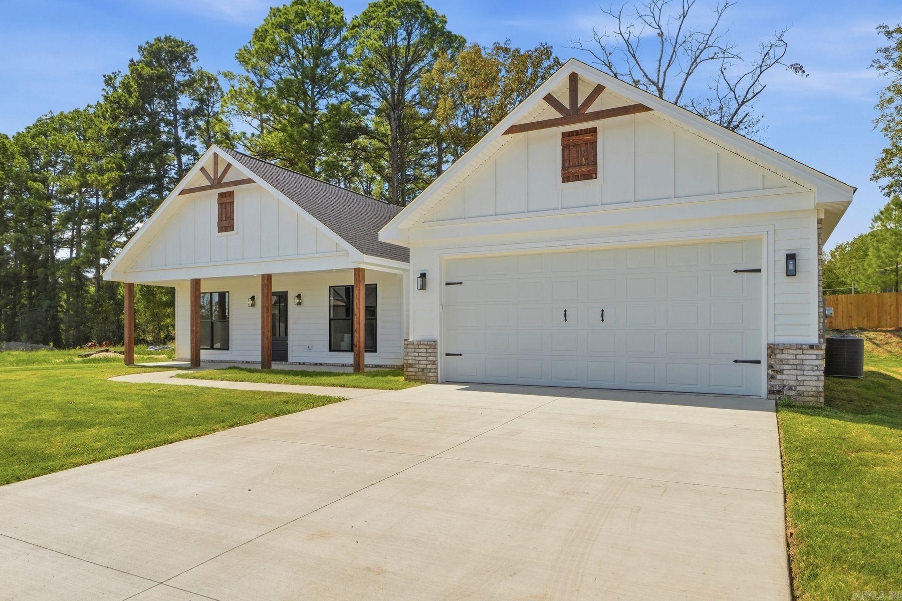 118 Riverstone Loop