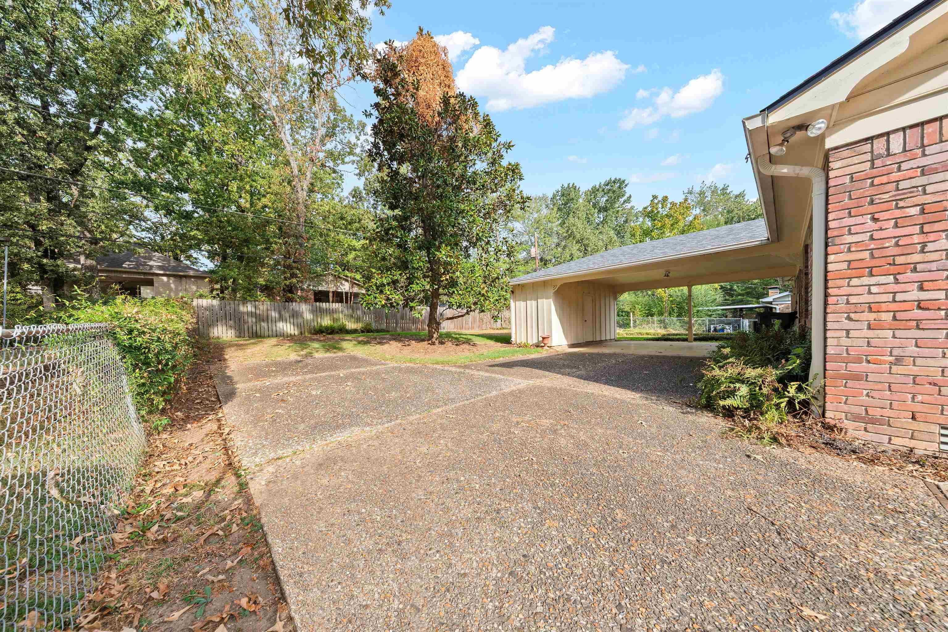 2013 Clapboard Hill Rd