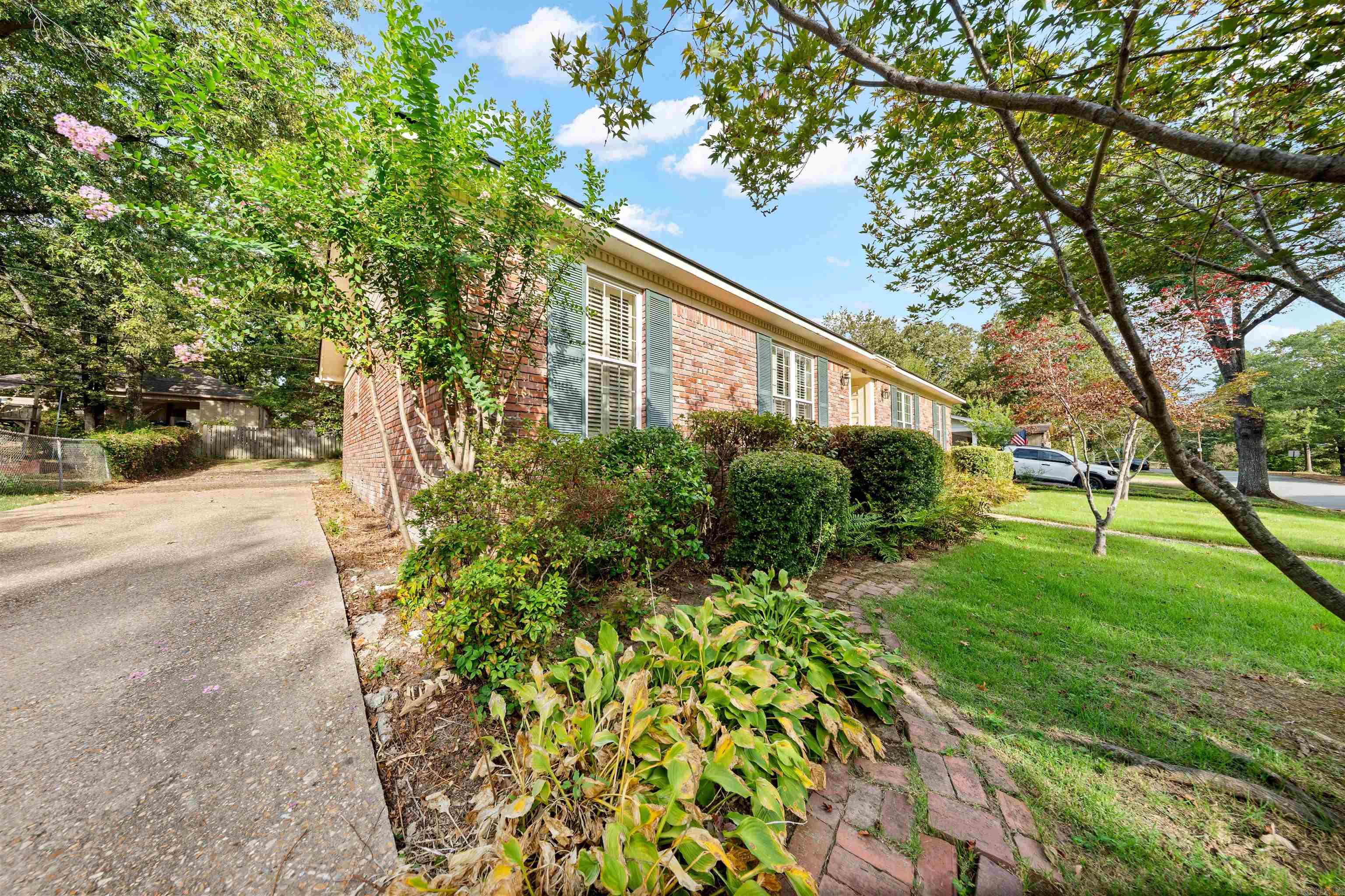 2013 Clapboard Hill Rd
