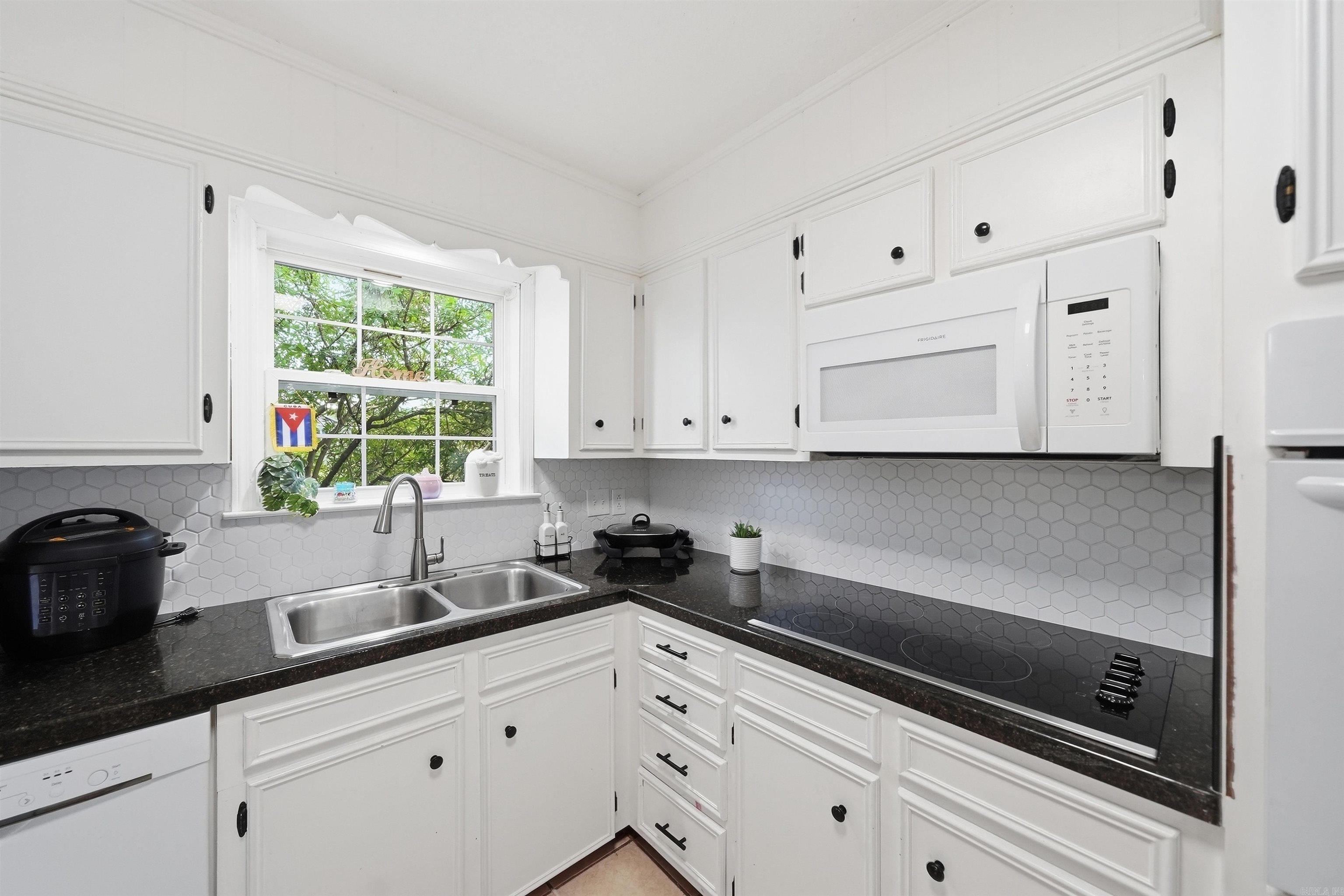 1121 Briar Creek Road
