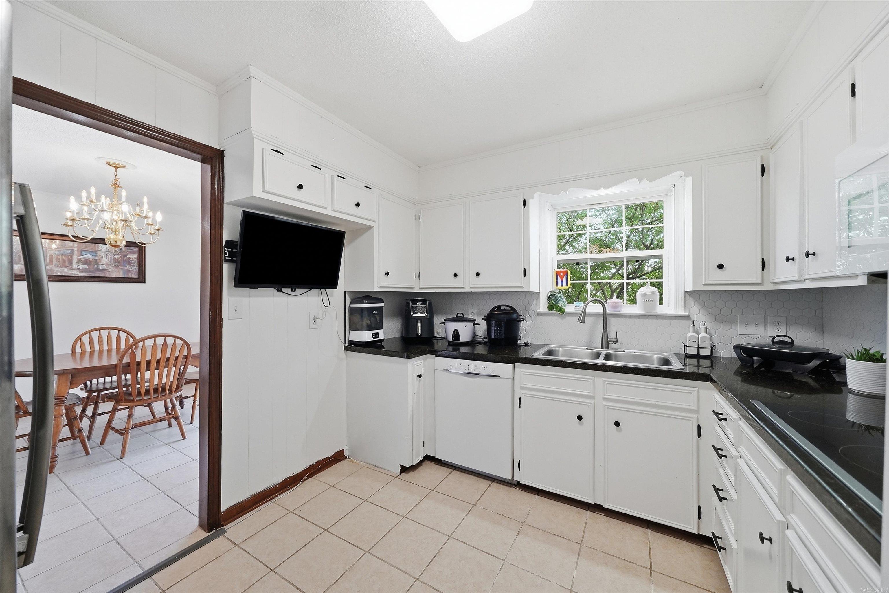 1121 Briar Creek Road
