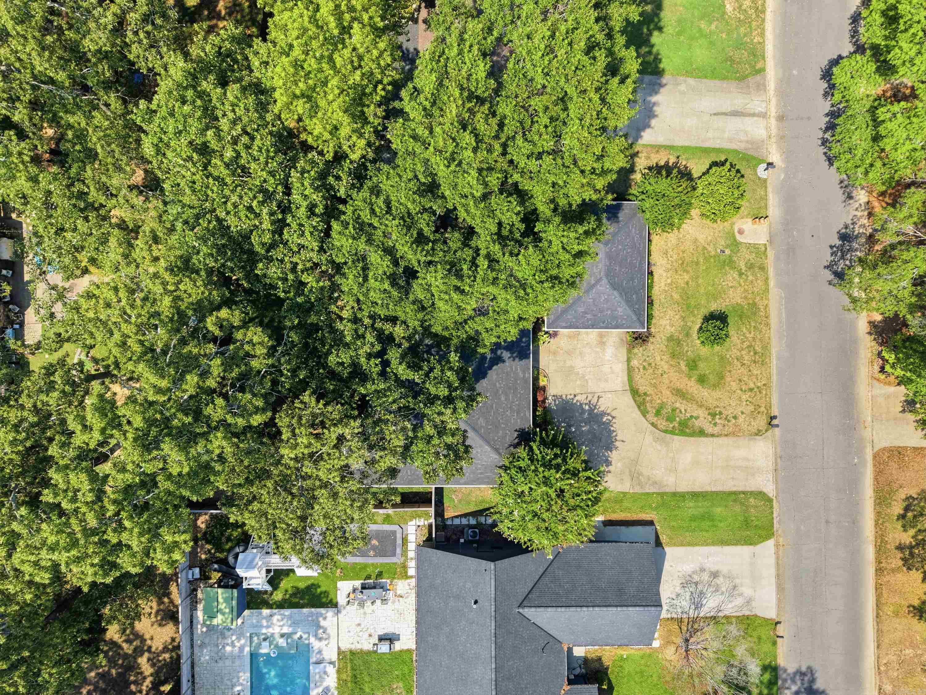 7 WOODBRIDGE Drive