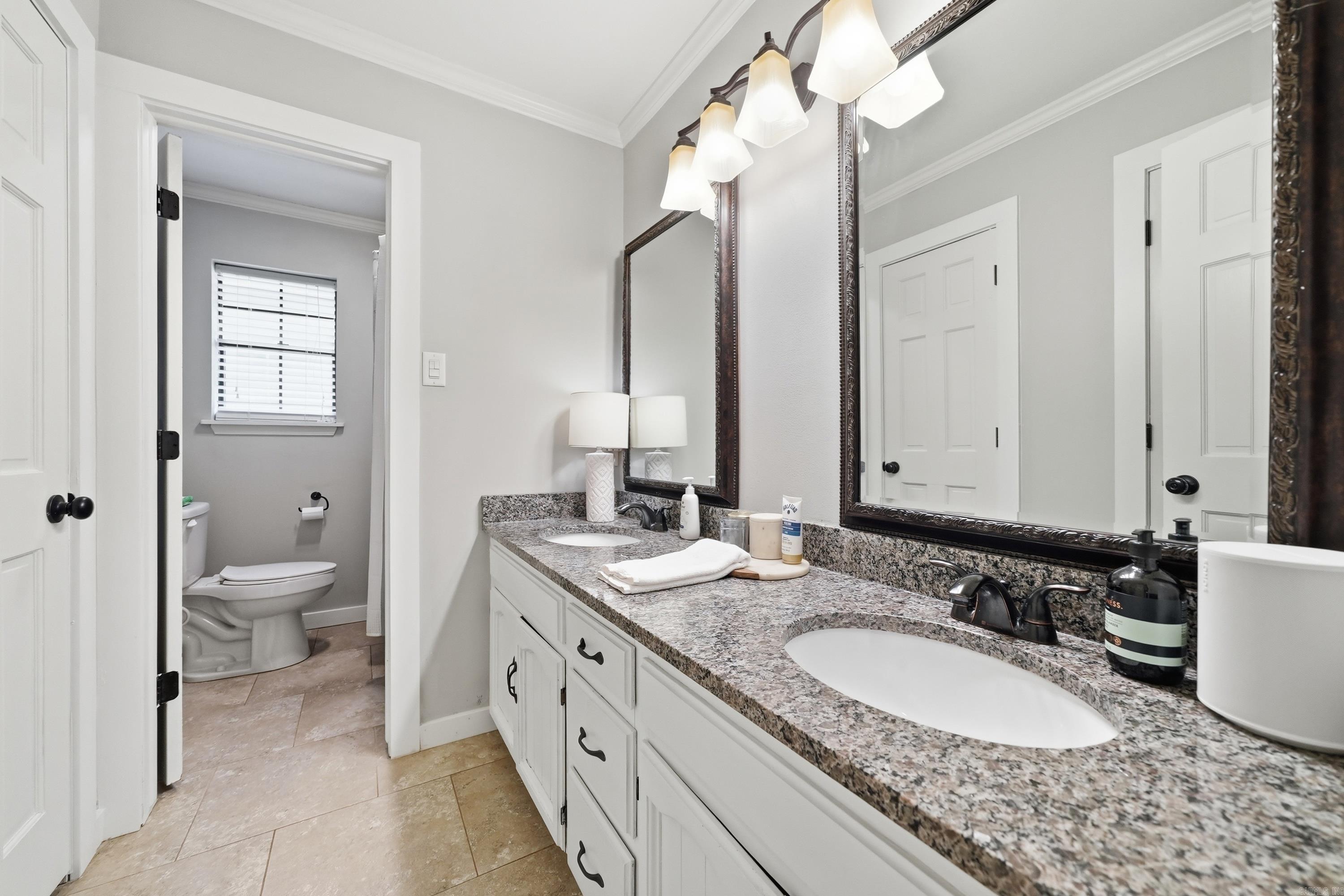 7 WOODBRIDGE Drive