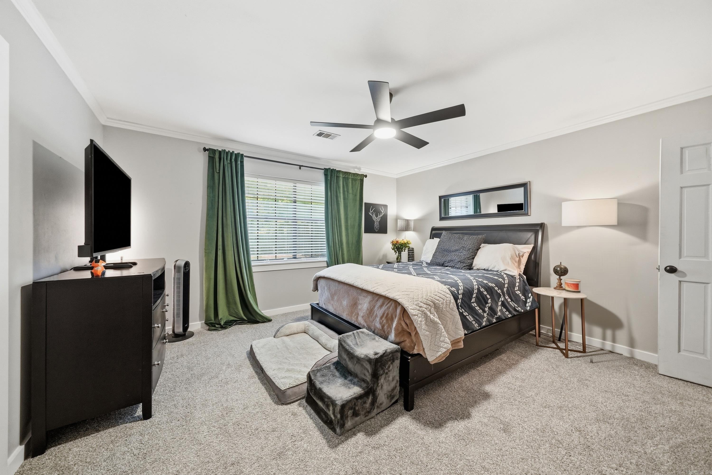 7 WOODBRIDGE Drive