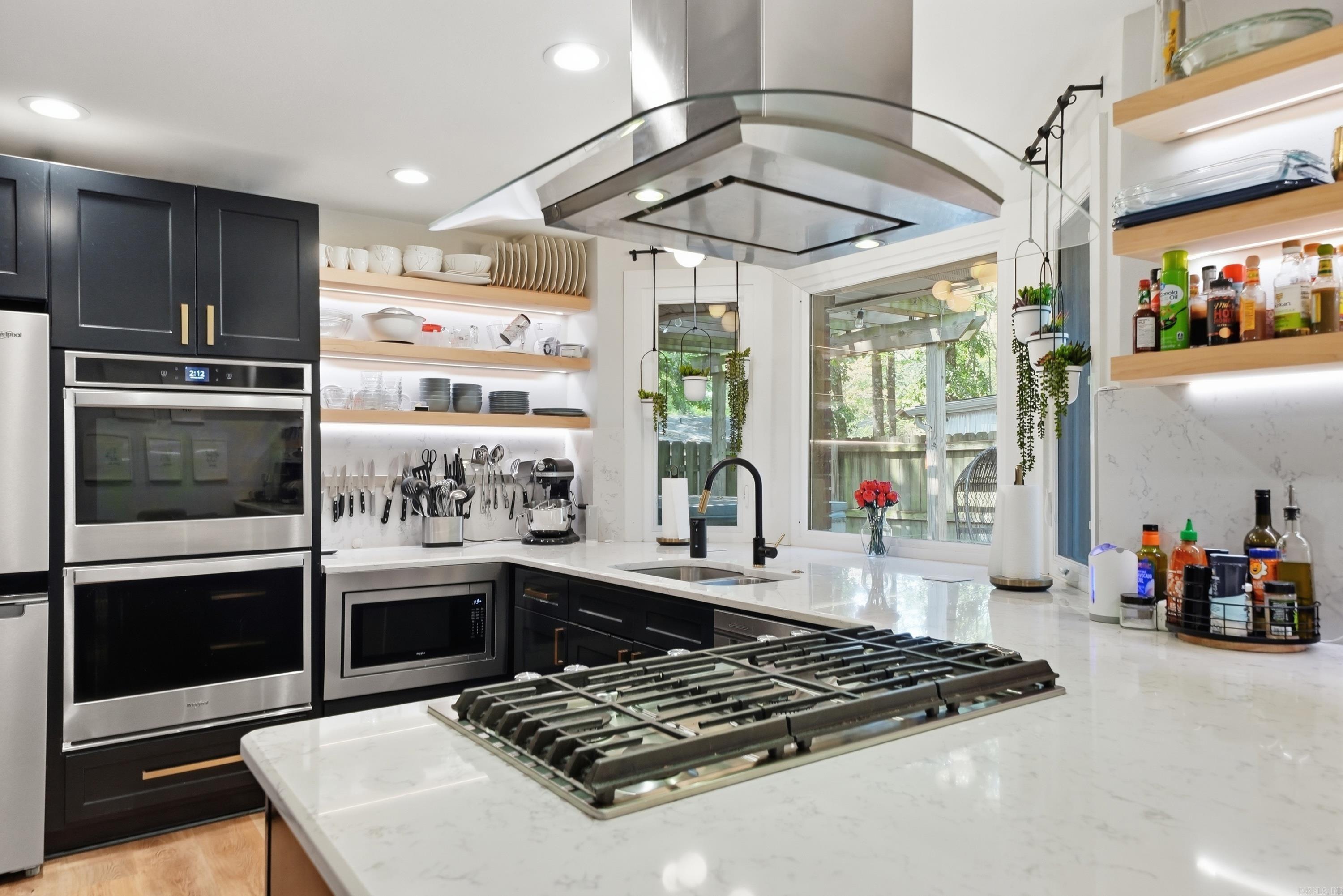 7 WOODBRIDGE Drive