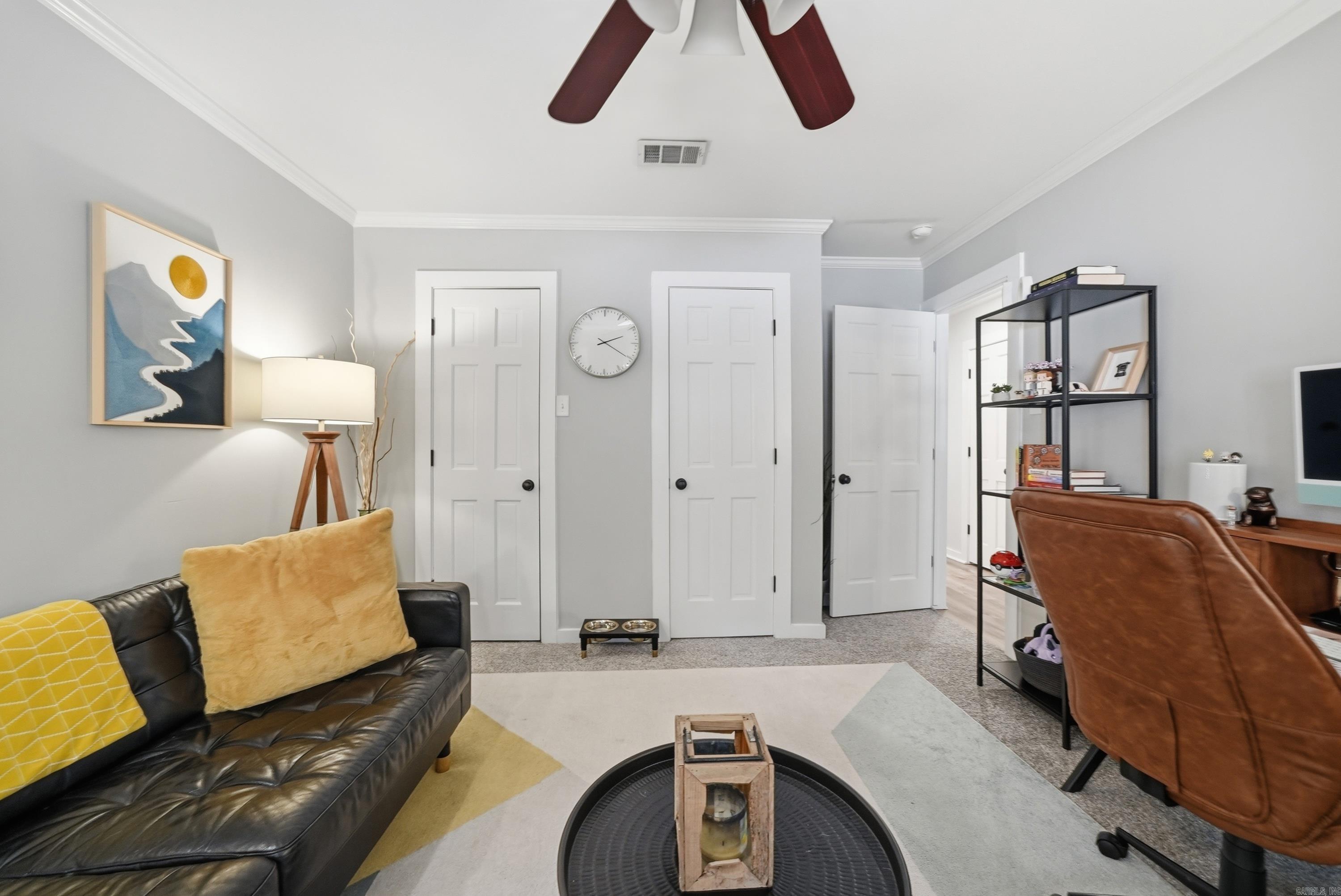 7 WOODBRIDGE Drive