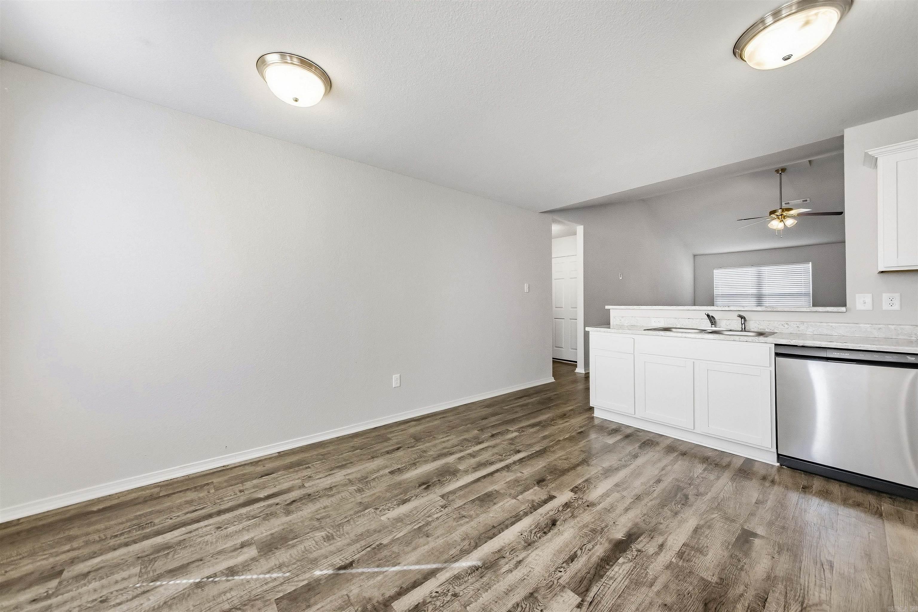6096 Saddle Hill Drive
