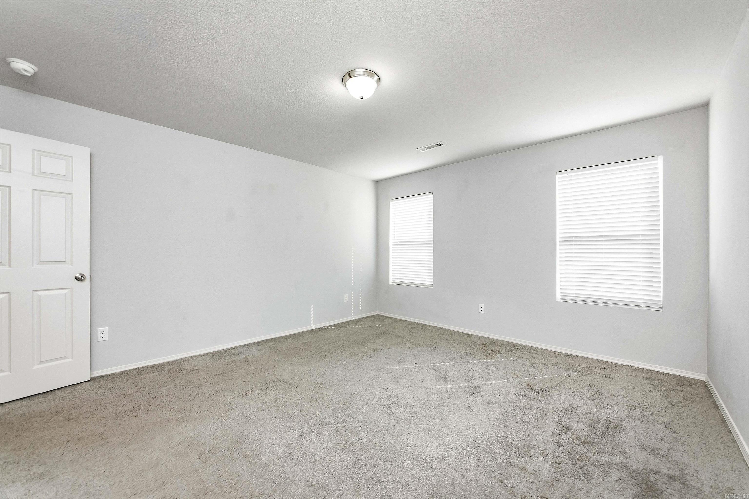 6096 Saddle Hill Drive