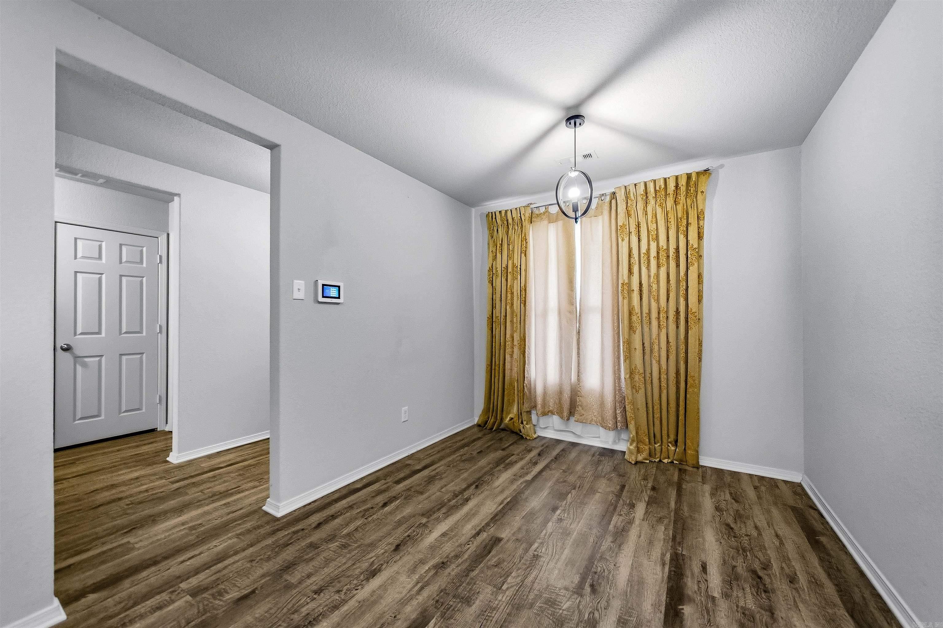 7130 Woodsgate Cove