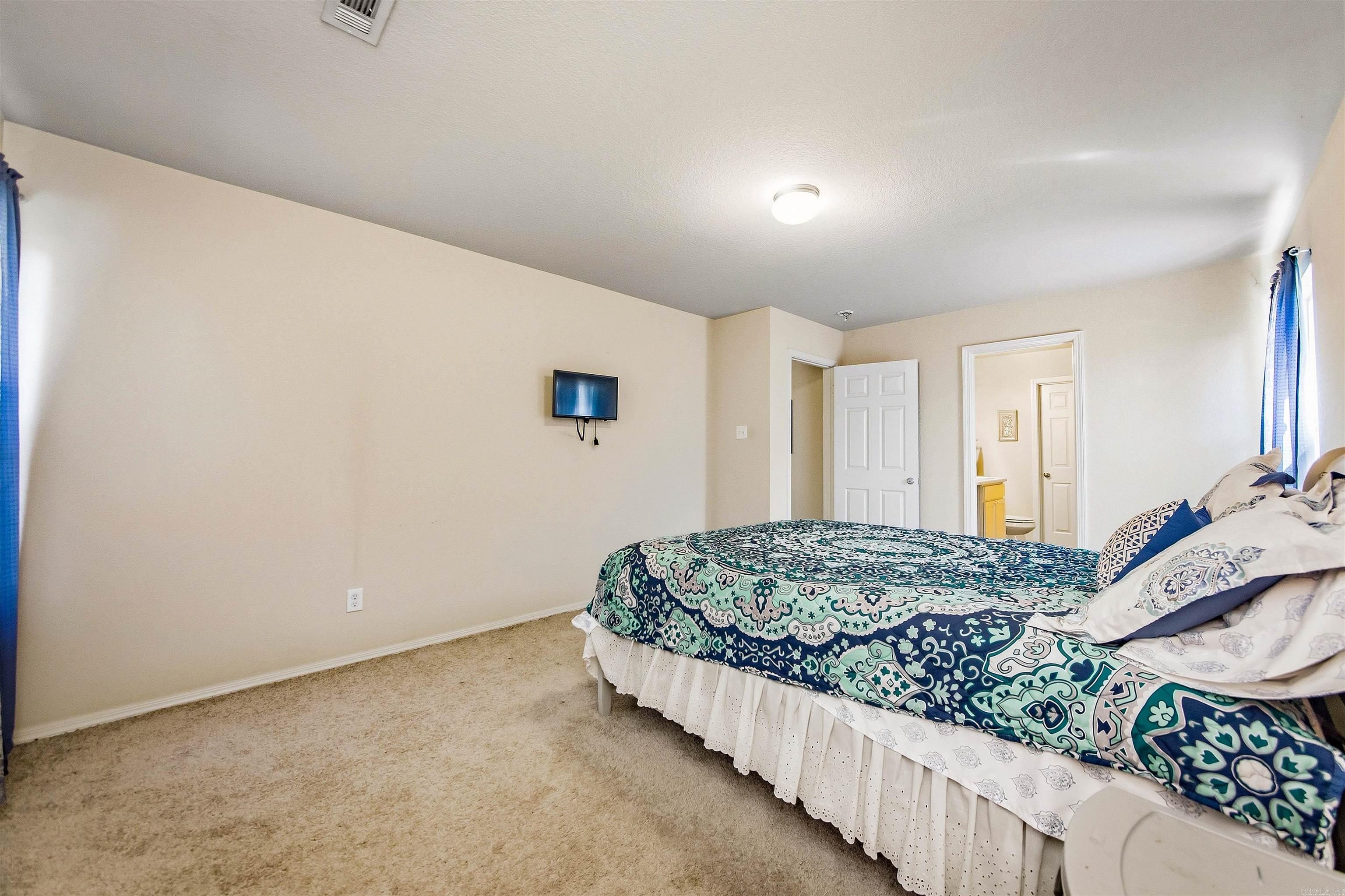7130 Woodsgate Cove
