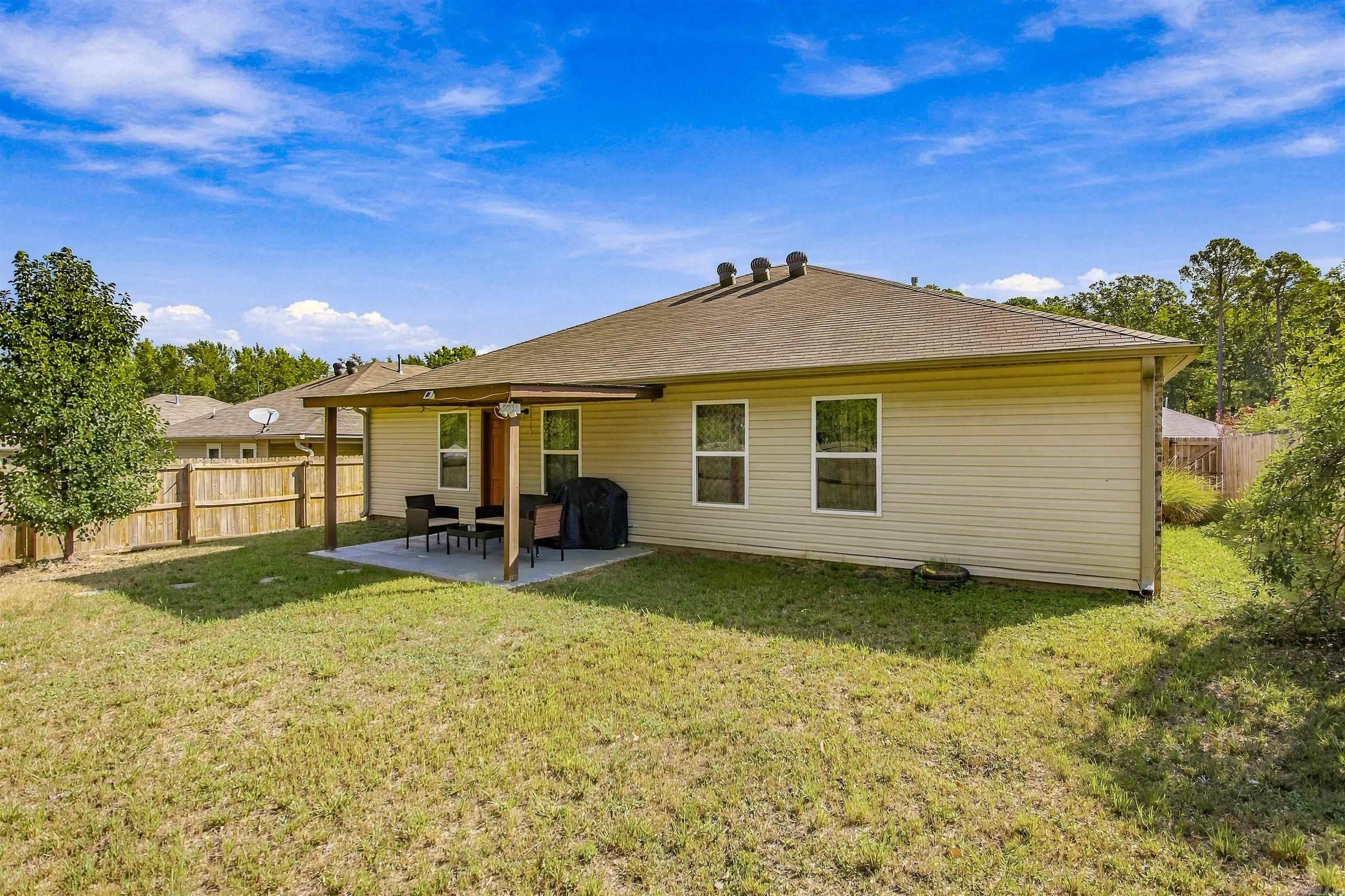7130 Woodsgate Cove