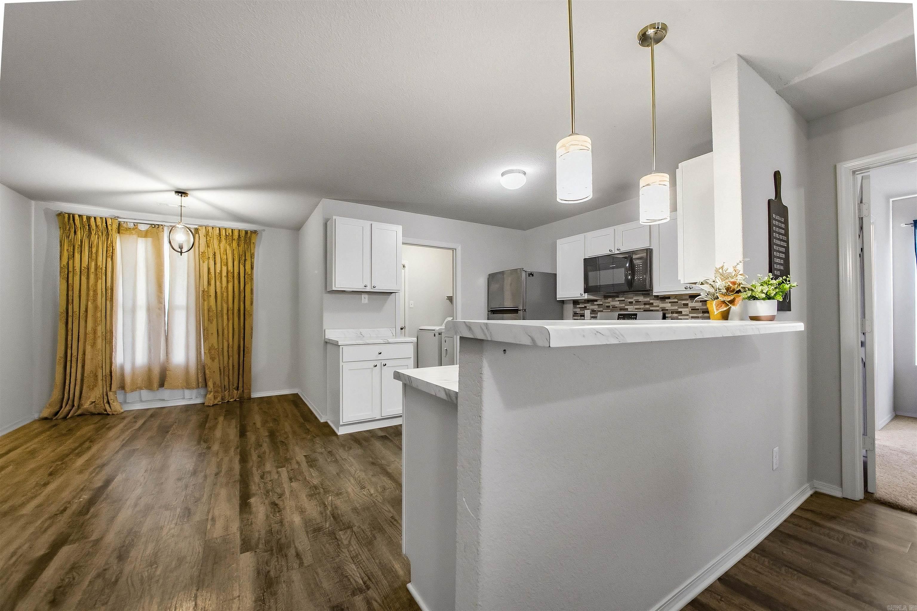 7130 Woodsgate Cove