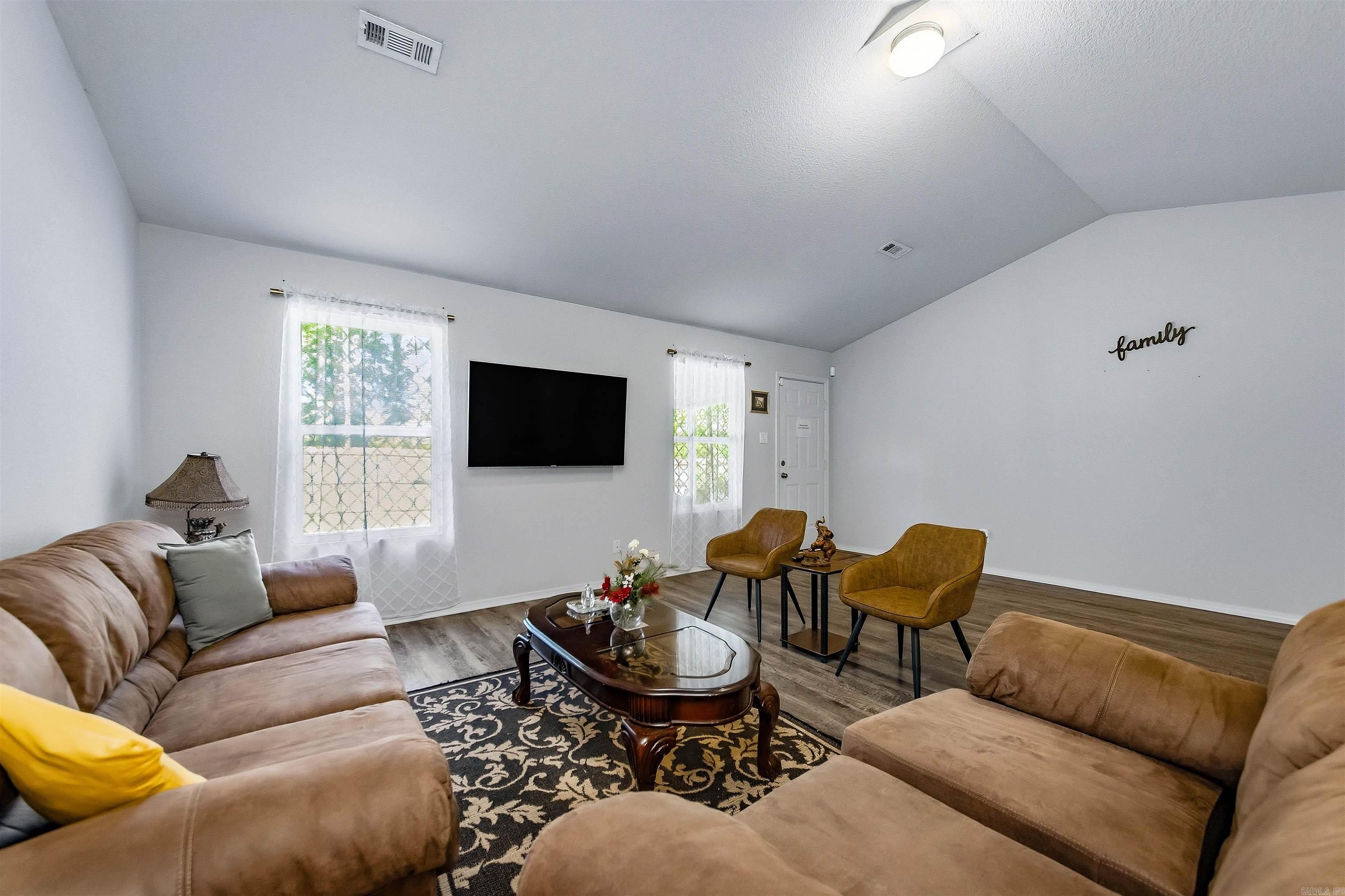 7130 Woodsgate Cove