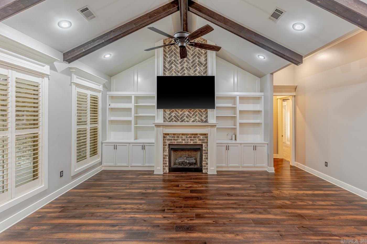 3519 Lake Pointe Dr