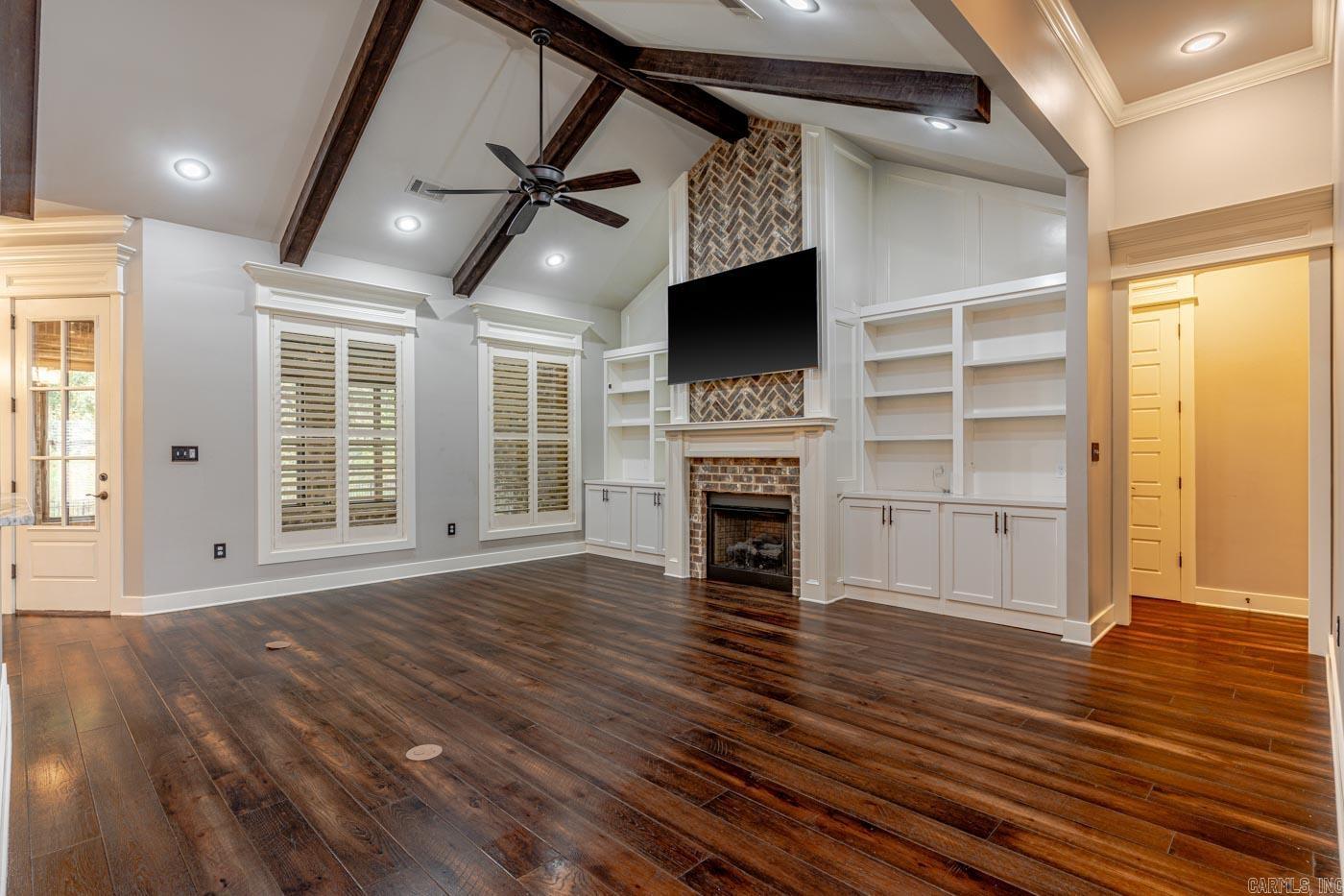 3519 Lake Pointe Dr