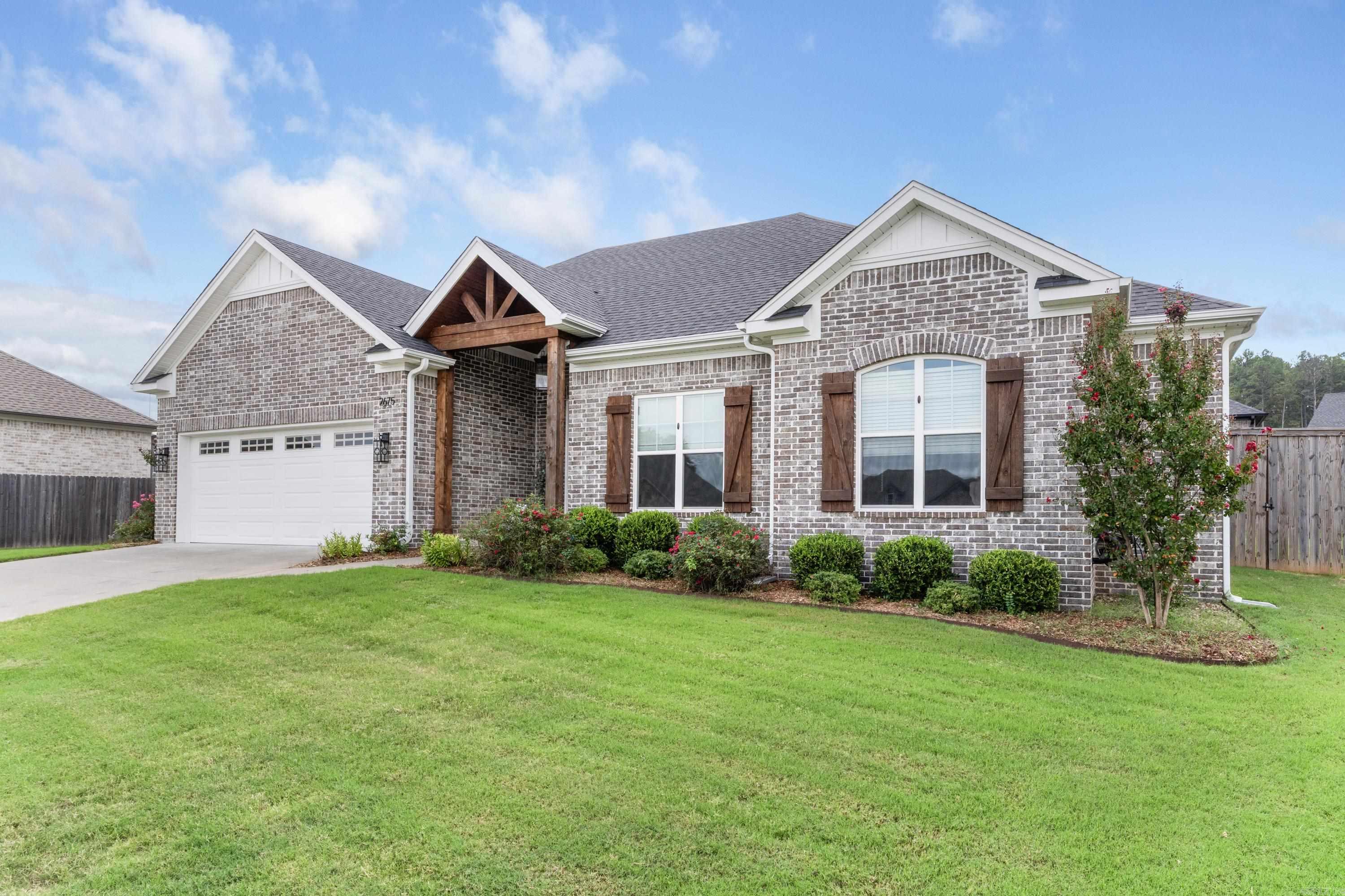 2675 Lilac Drive