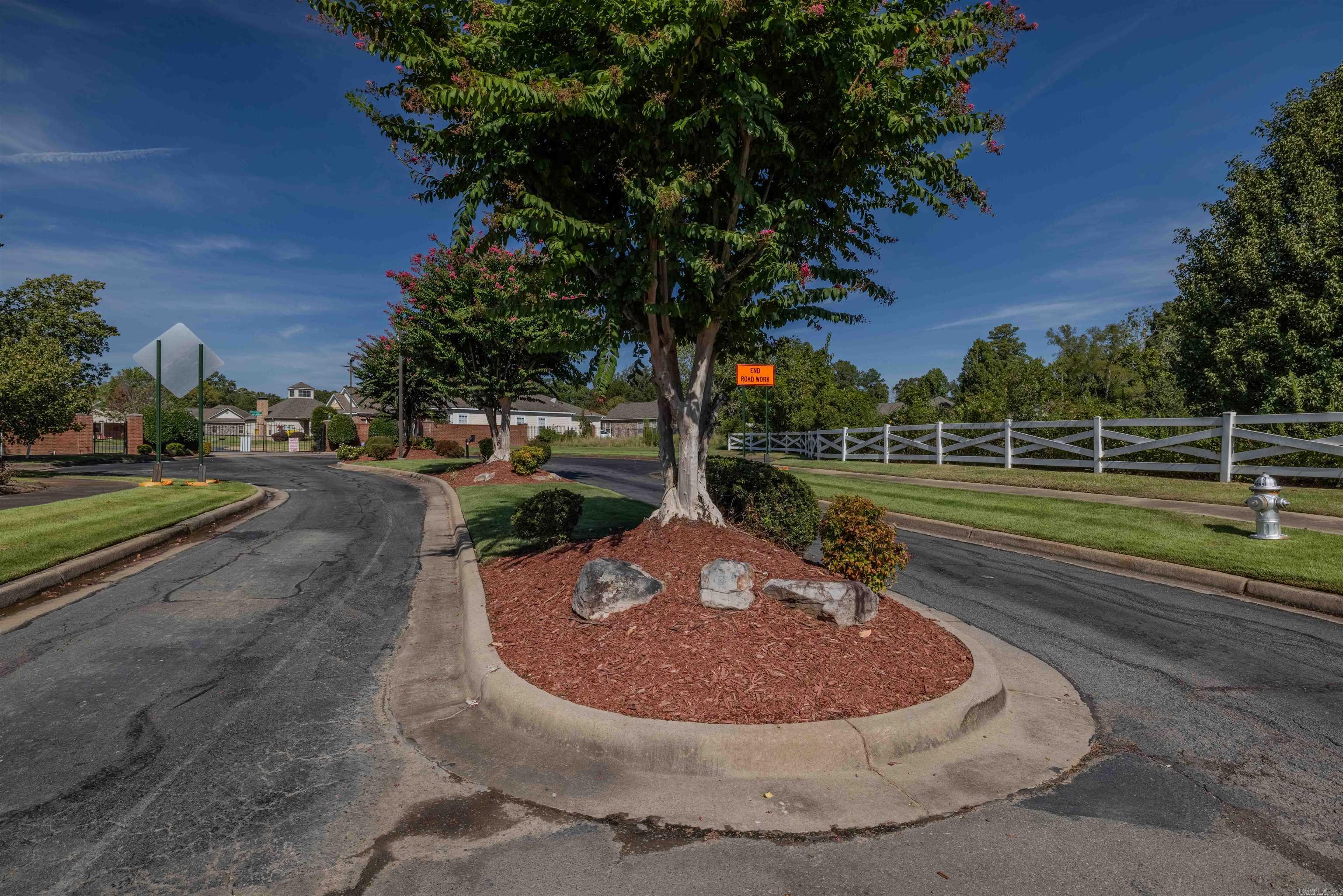 901 Stagecoach Village