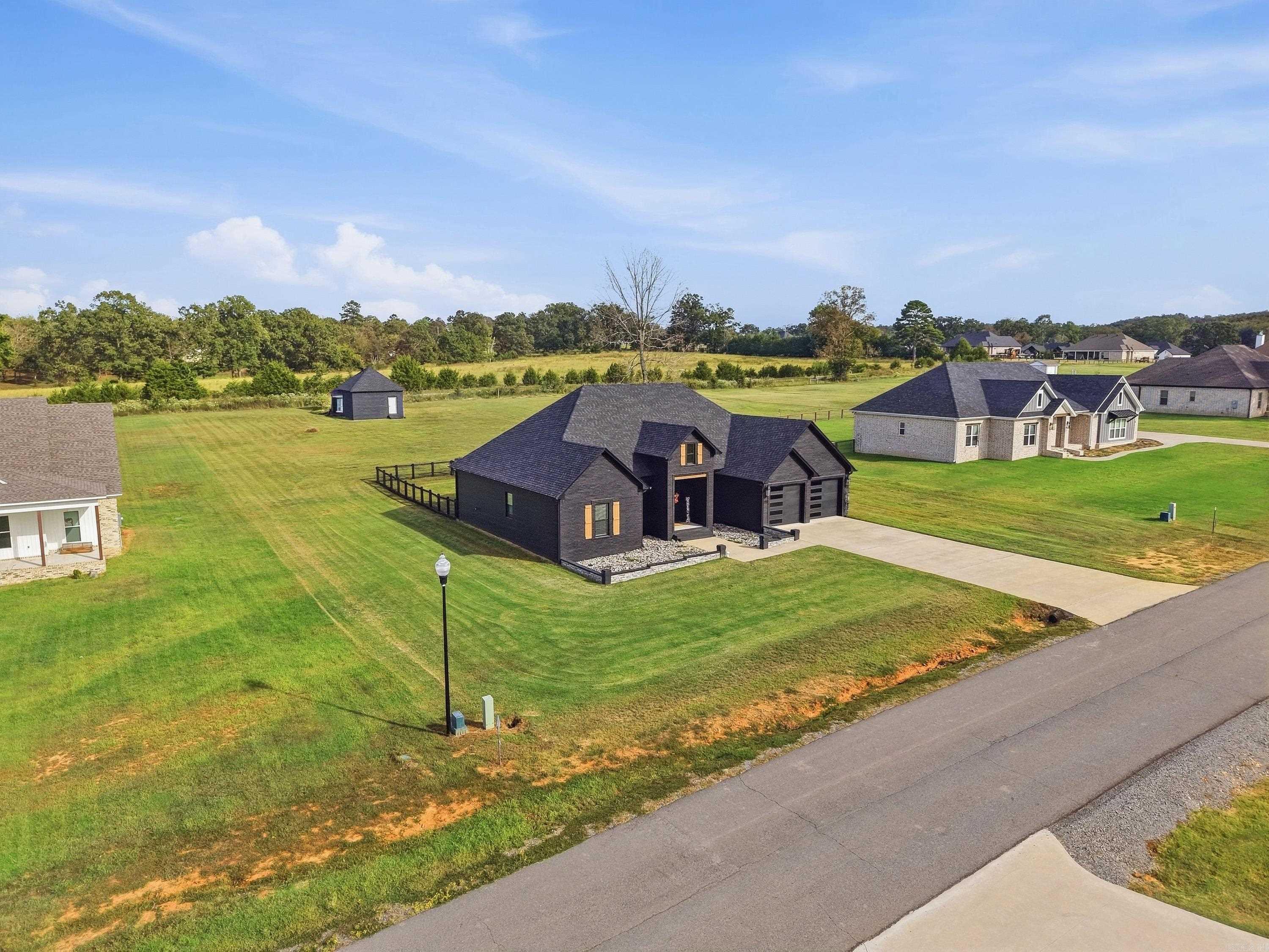 29 republican valley Drive