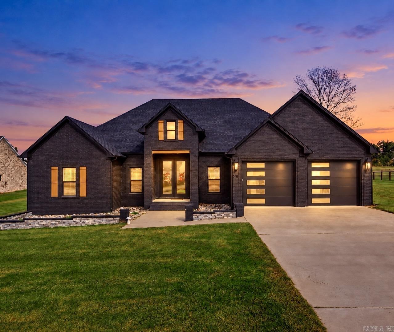 29 republican valley Drive
