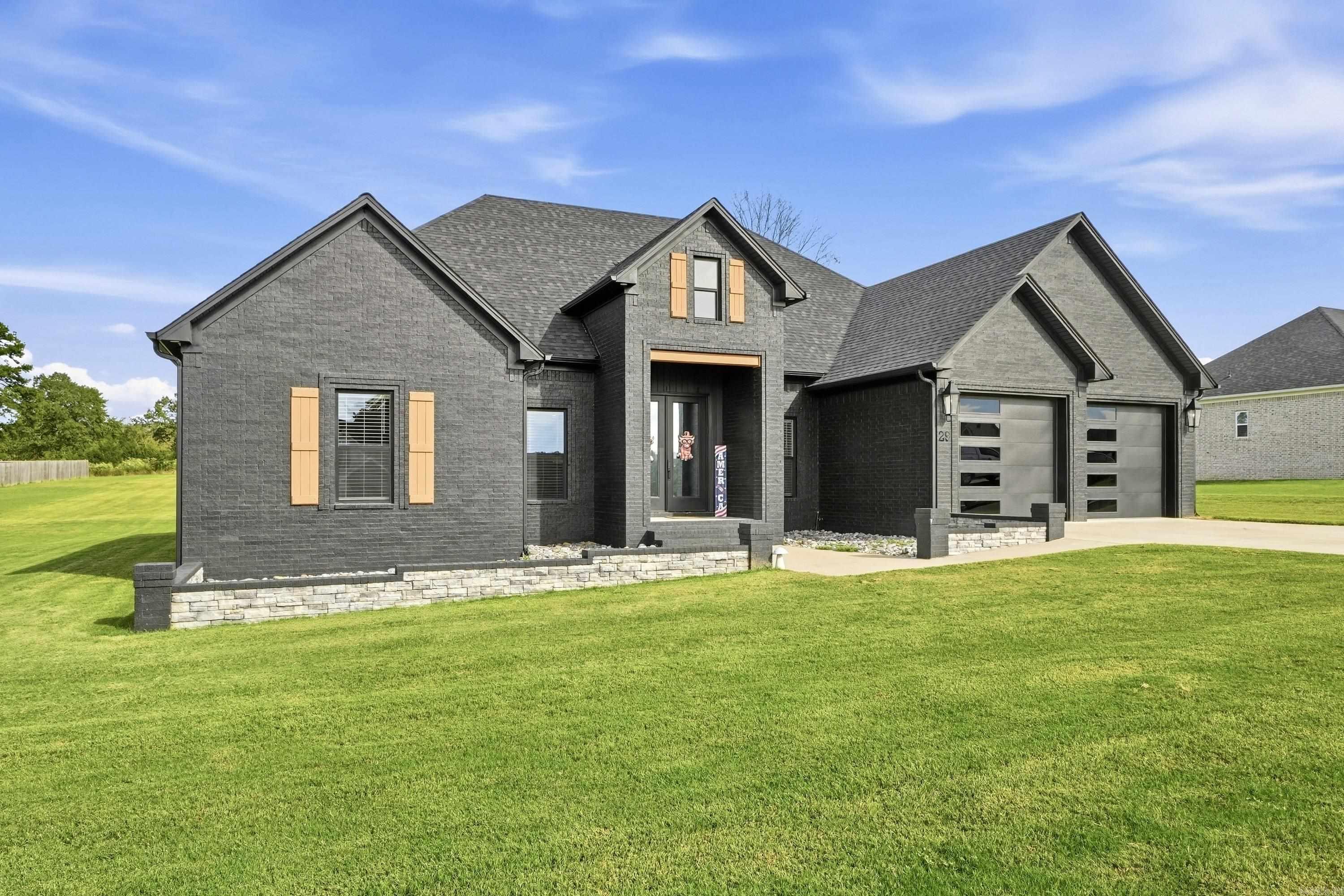 29 republican valley Drive