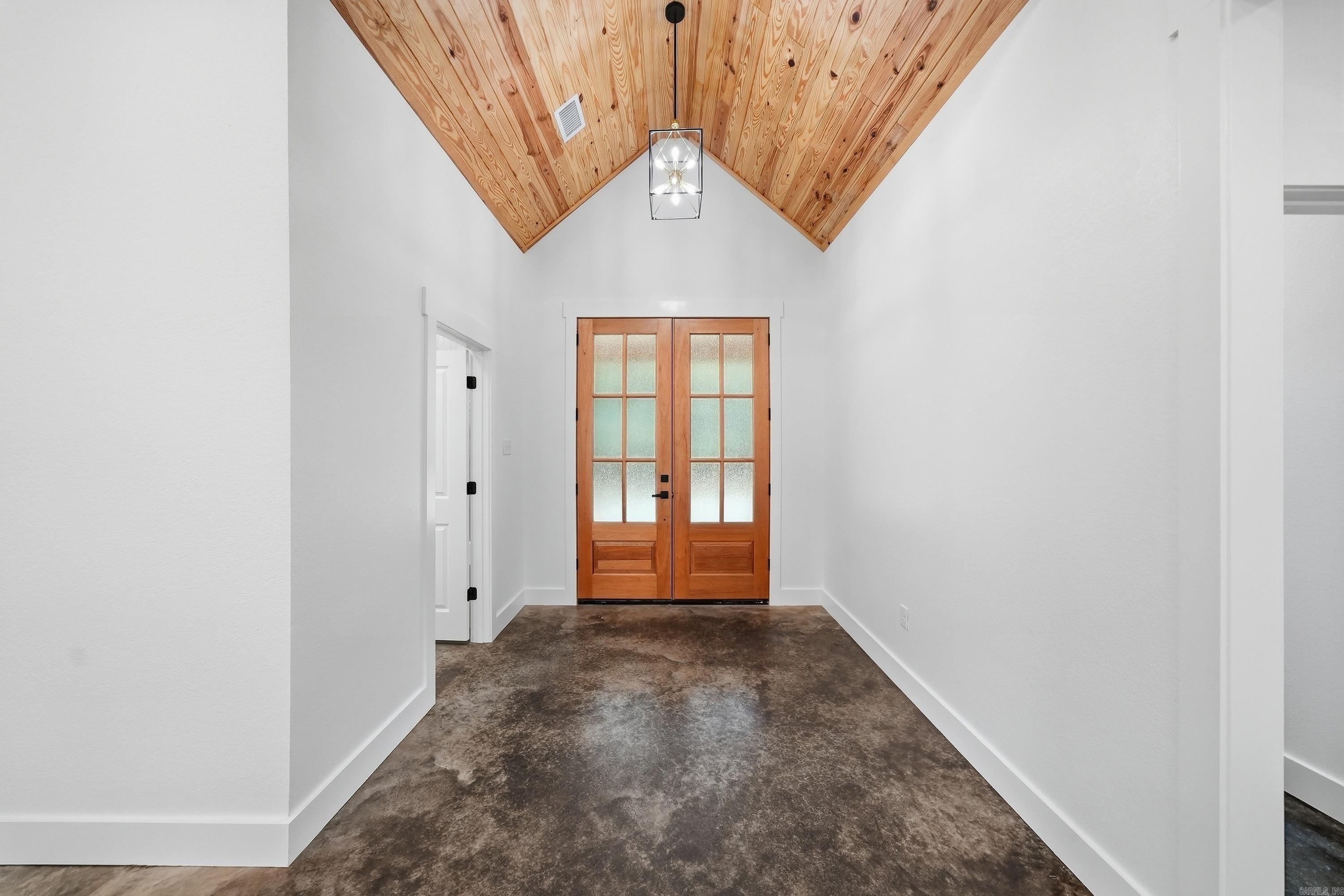 270 Arrowhead Road