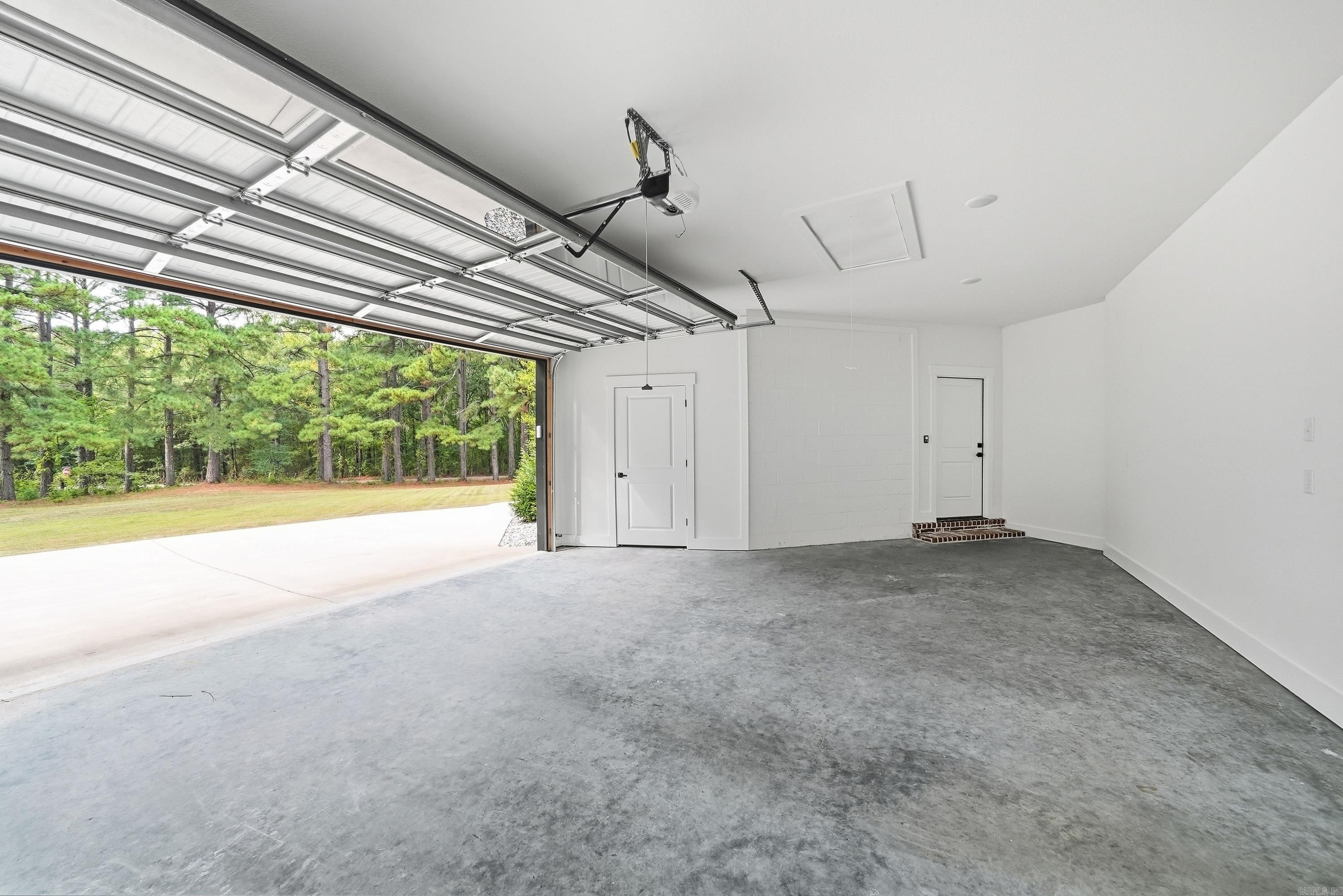 270 Arrowhead Road