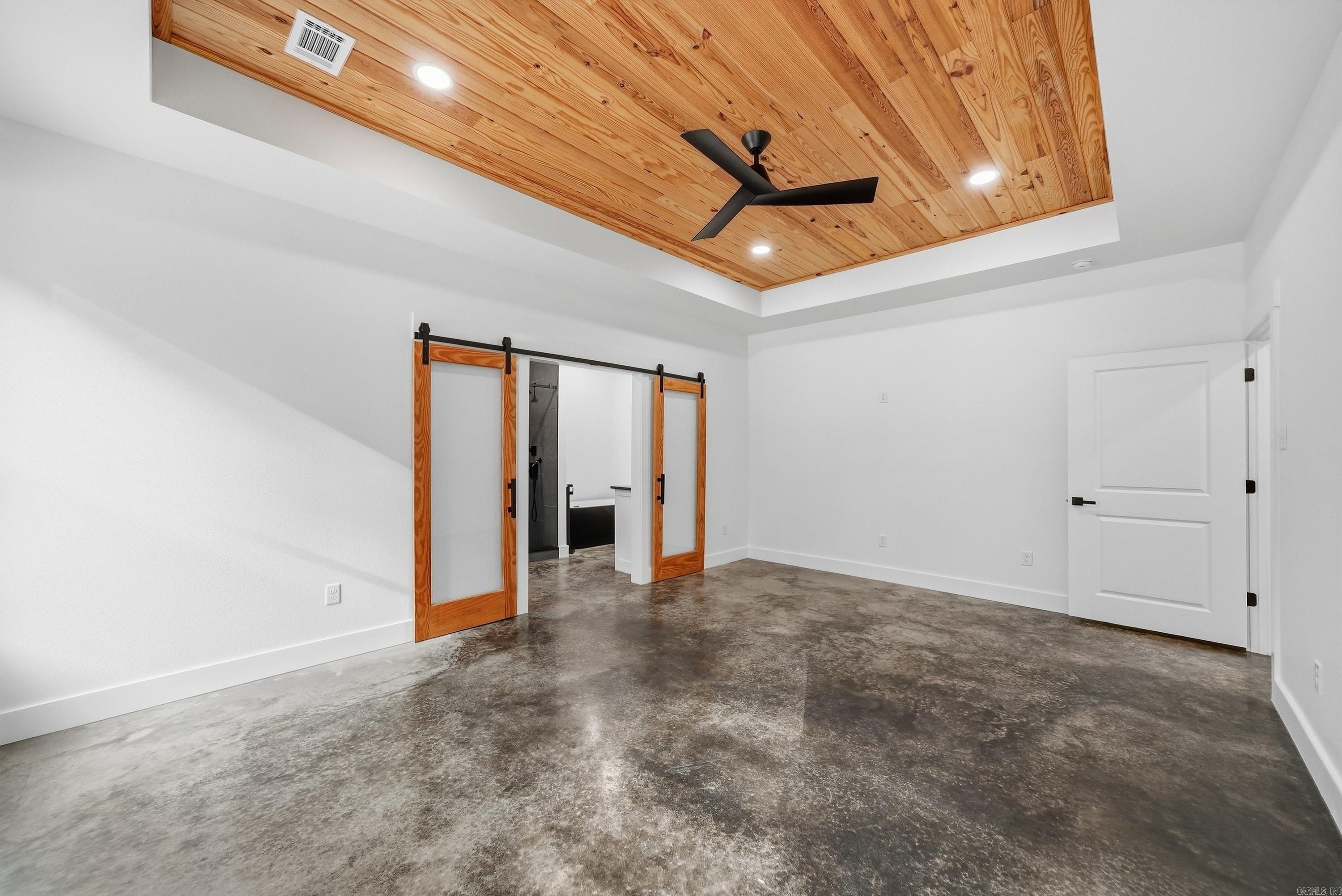 270 Arrowhead Road