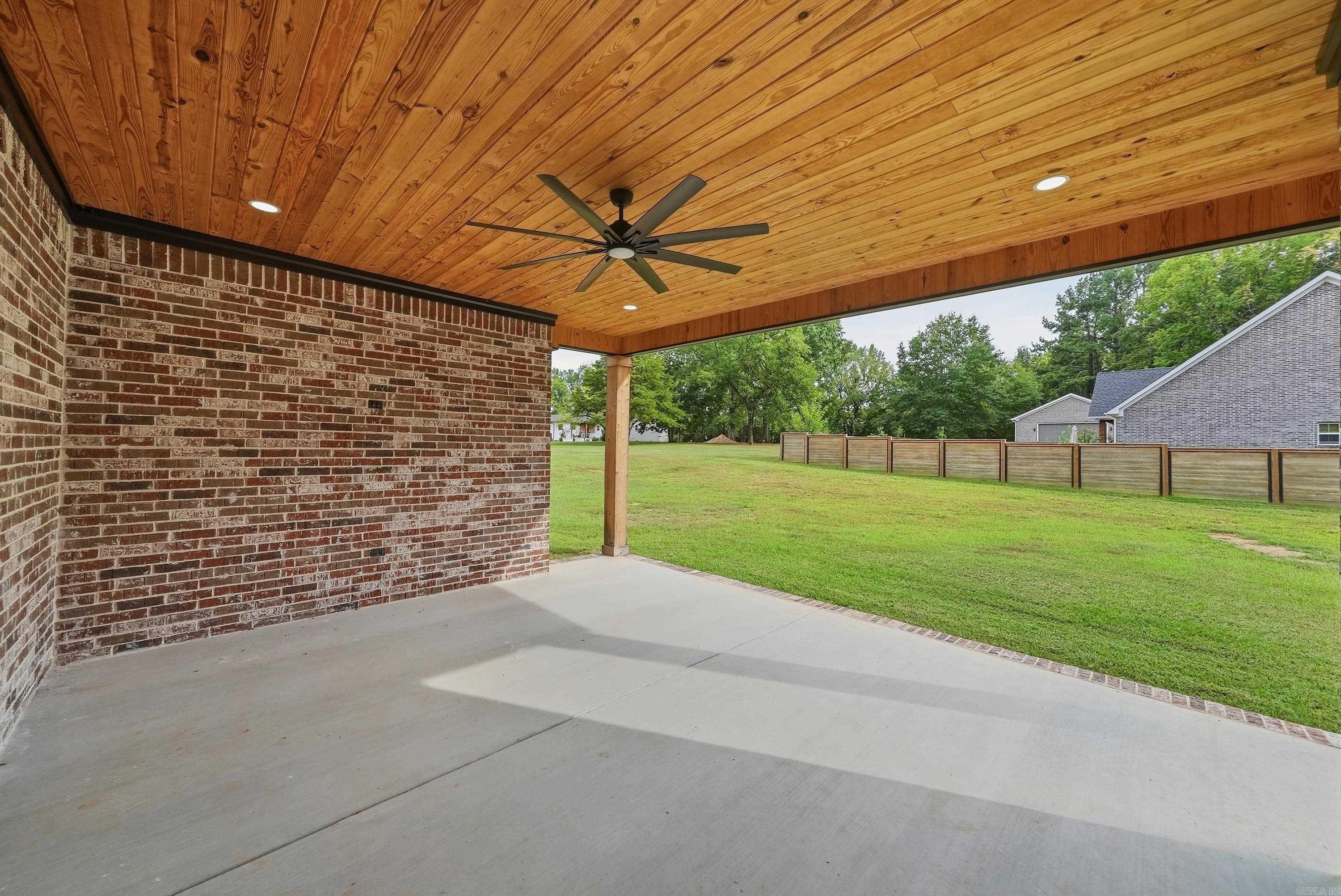 270 Arrowhead Road