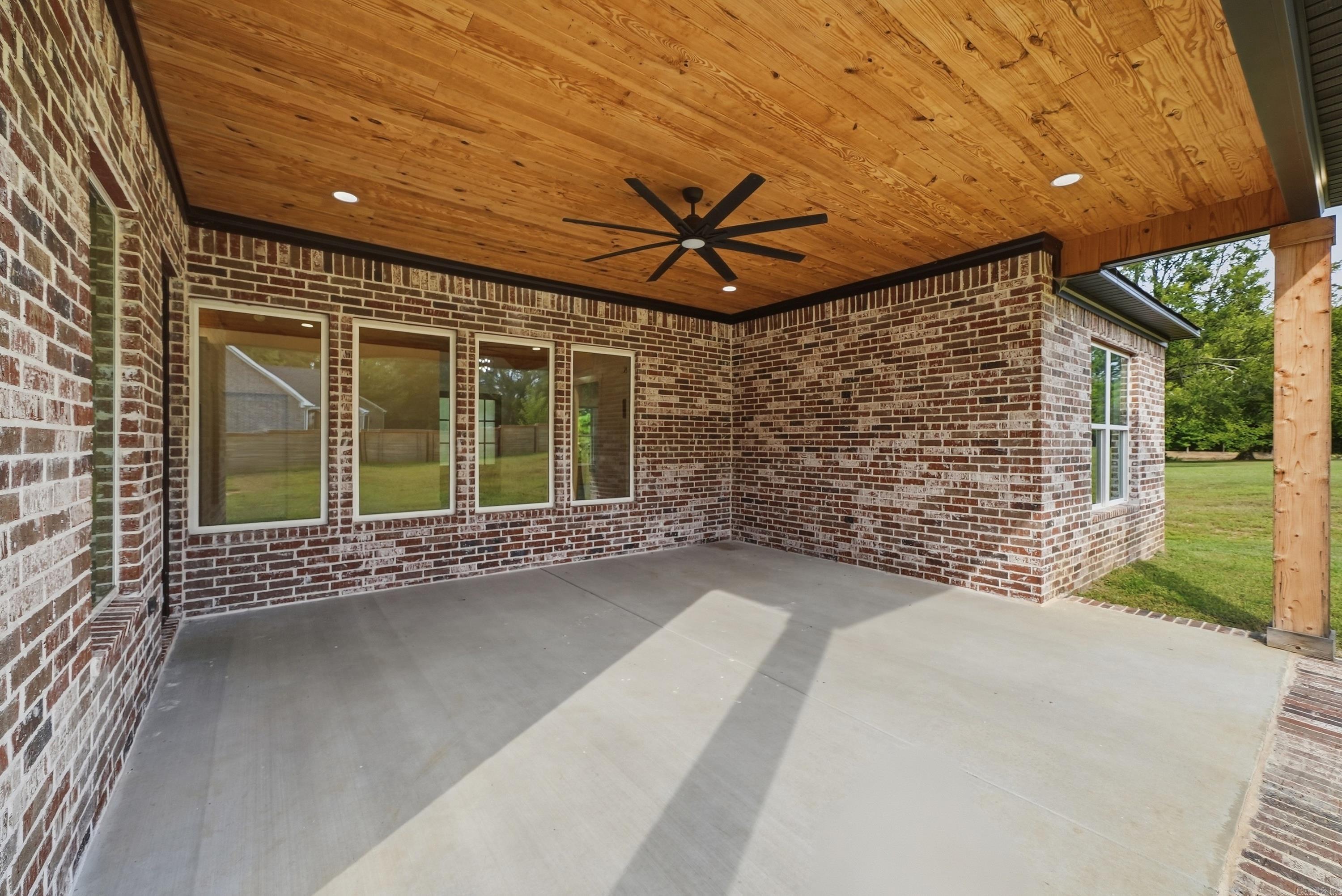 270 Arrowhead Road