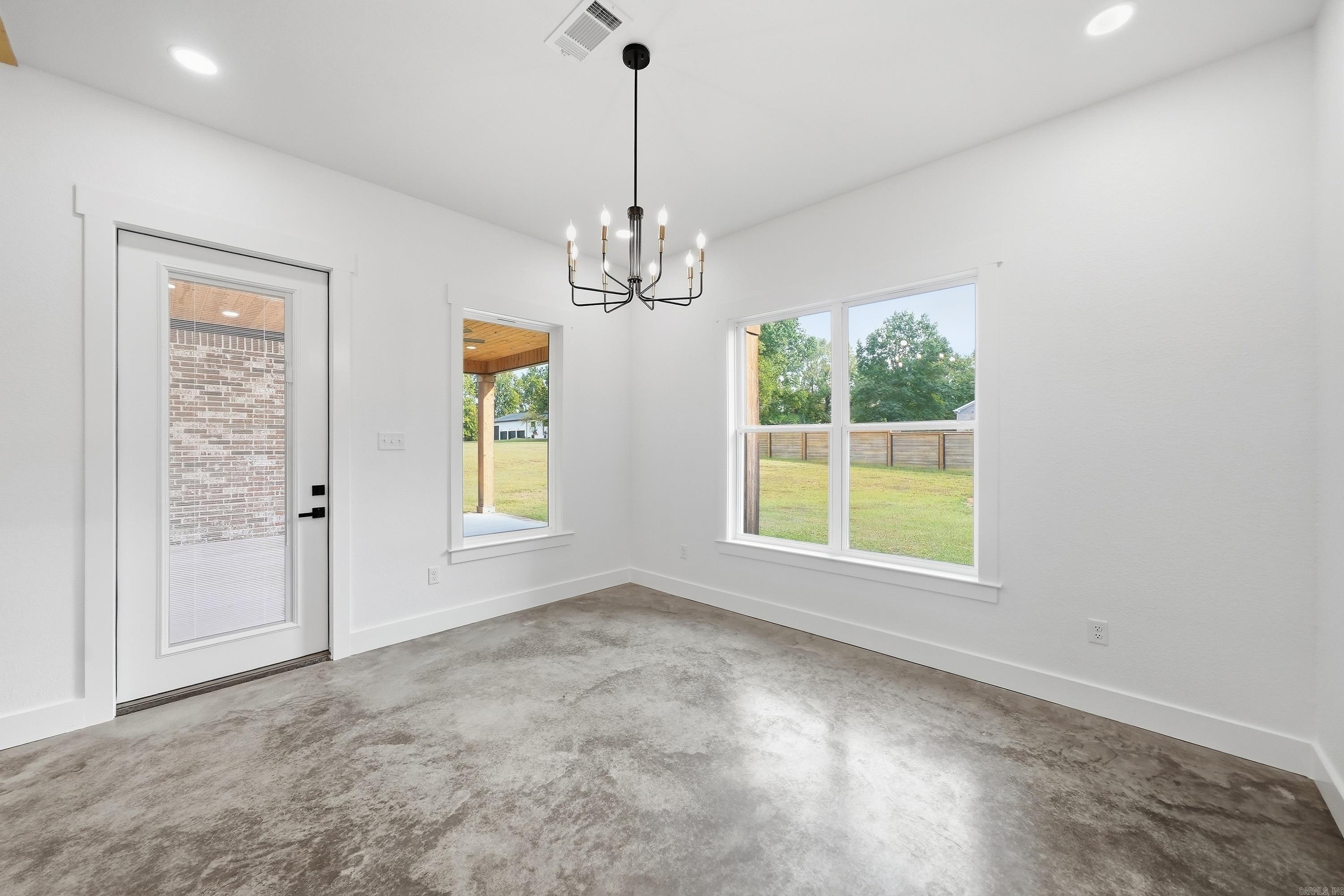 270 Arrowhead Road
