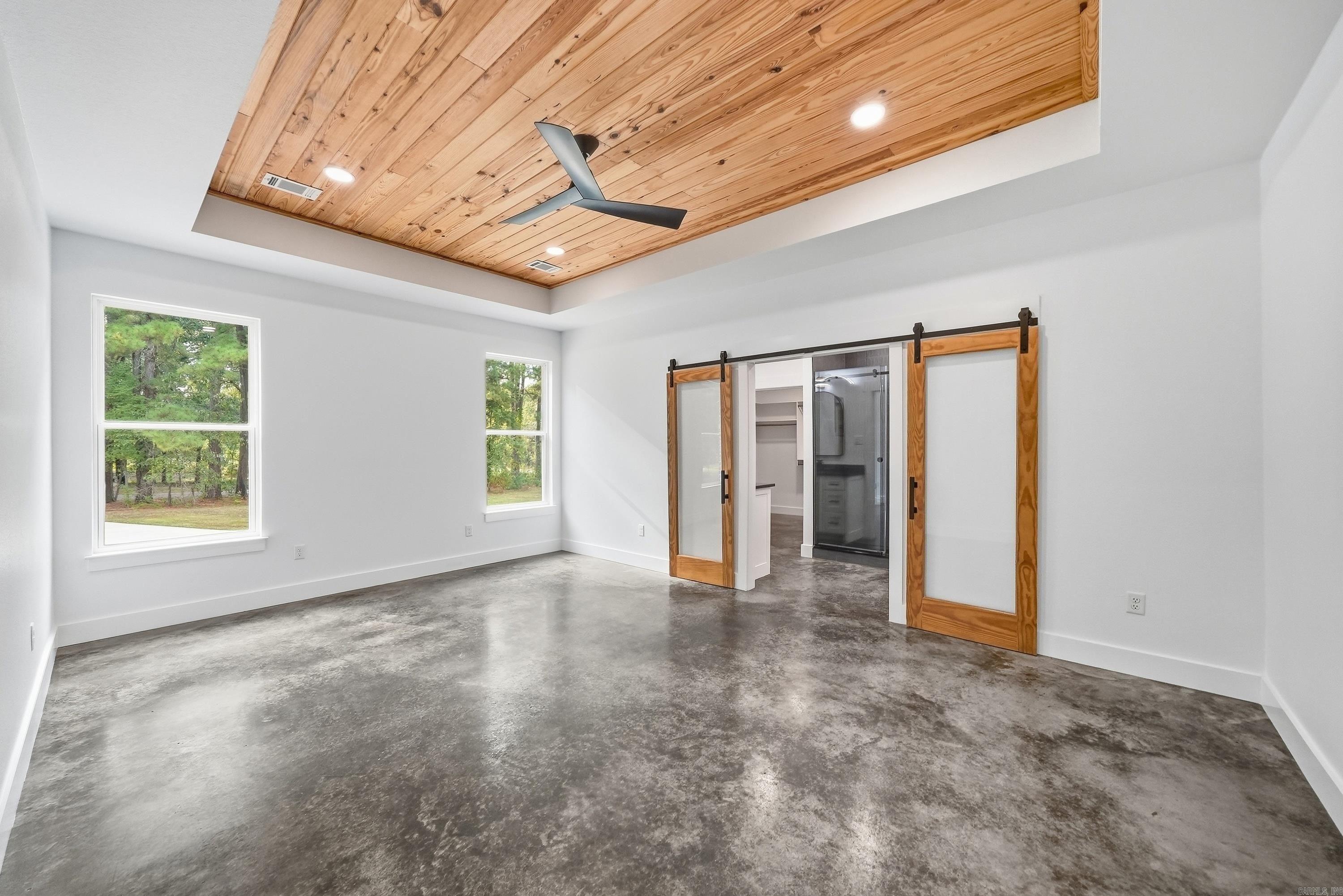 270 Arrowhead Road