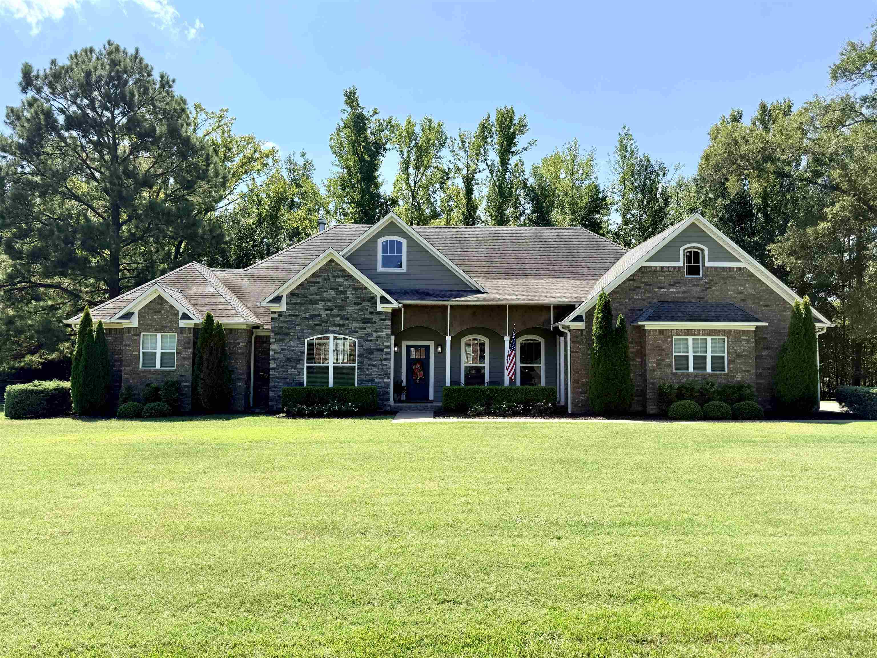 11 Southview Circle