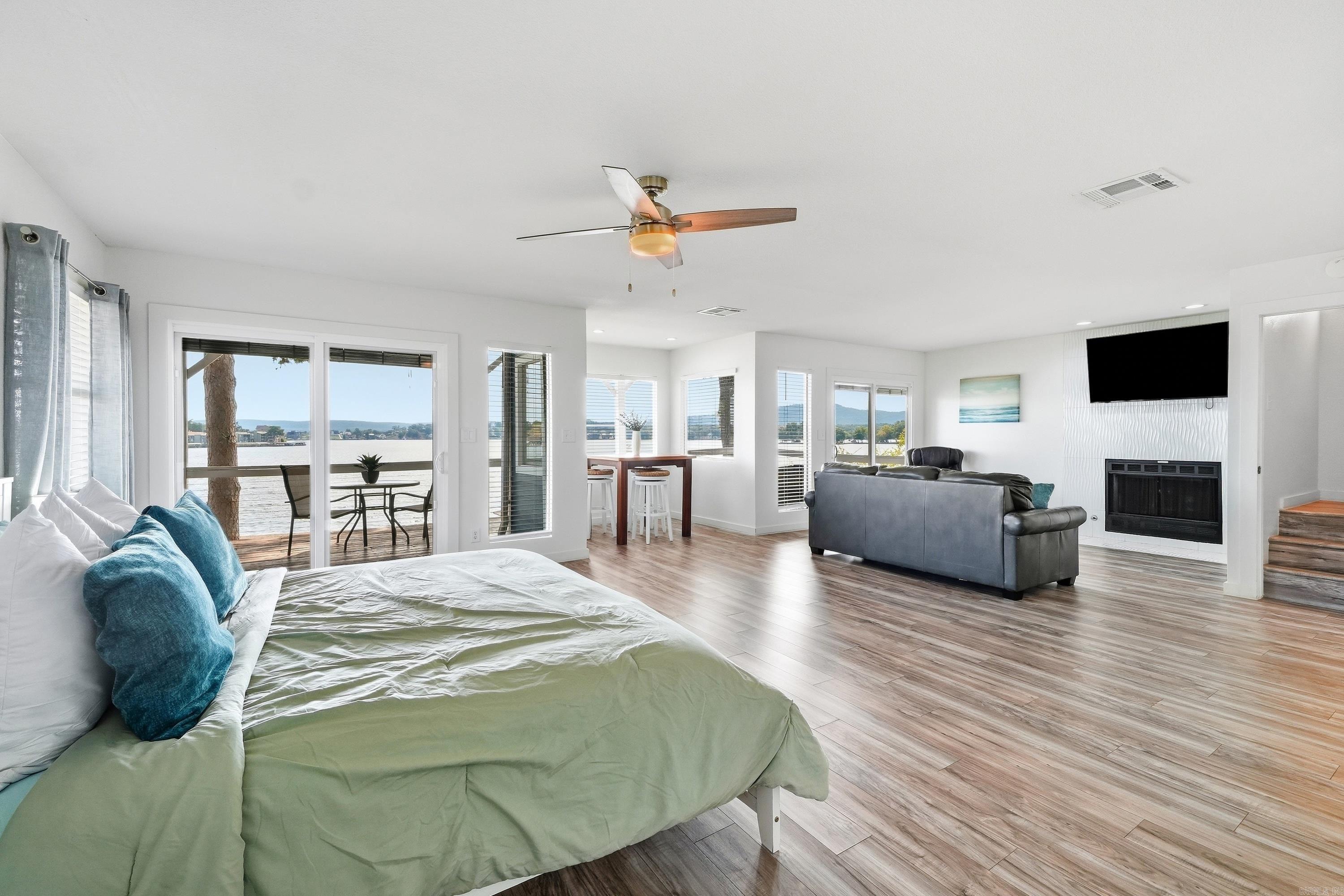 145 Pretti Point
