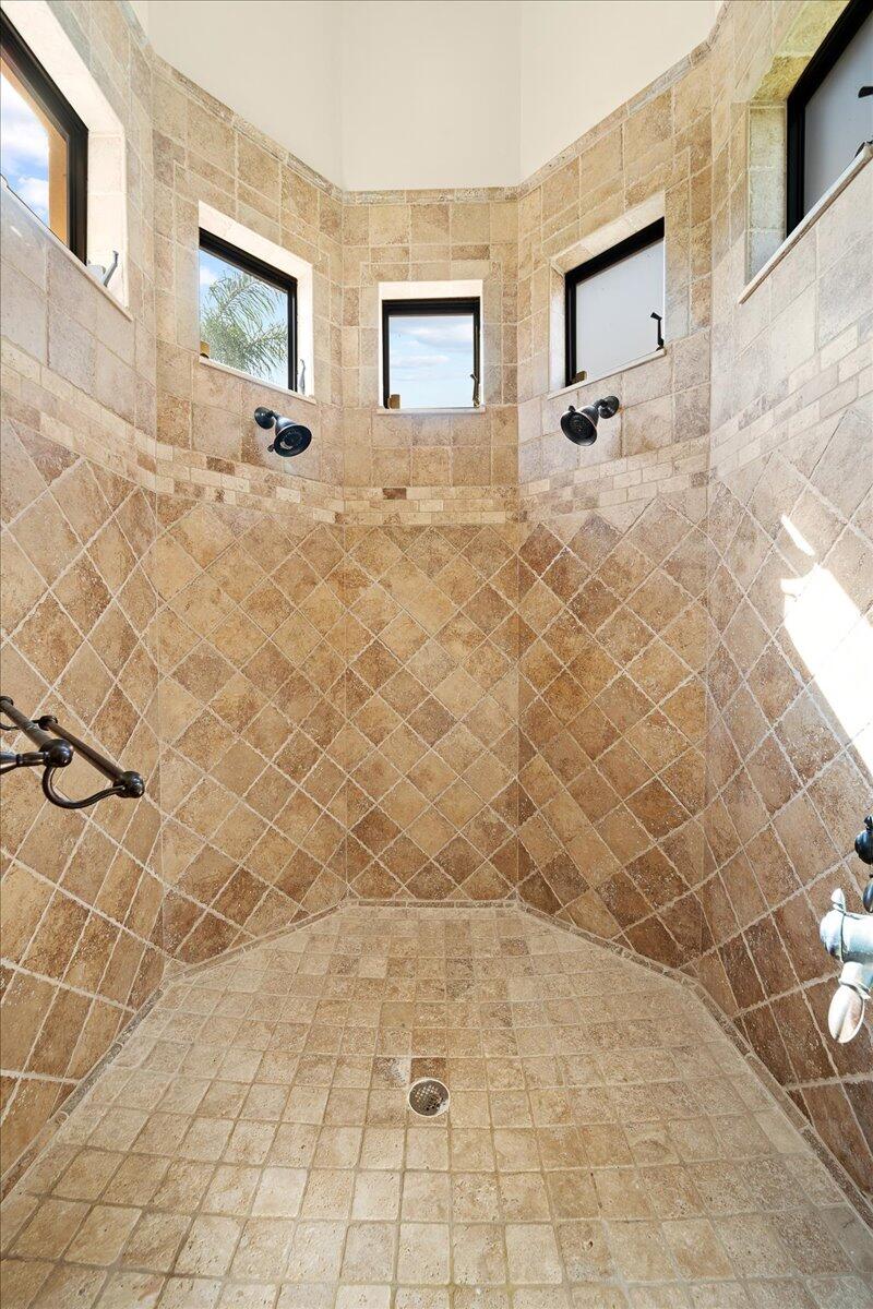 6075 Anello Drive