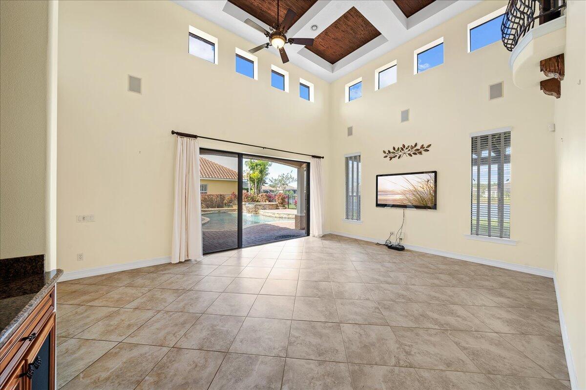 6075 Anello Drive