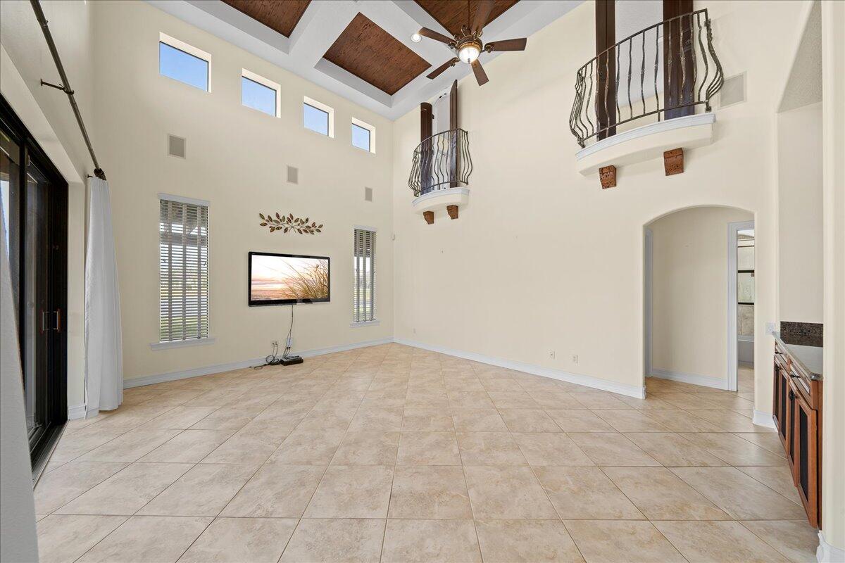 6075 Anello Drive