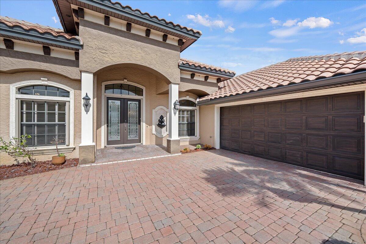 6075 Anello Drive