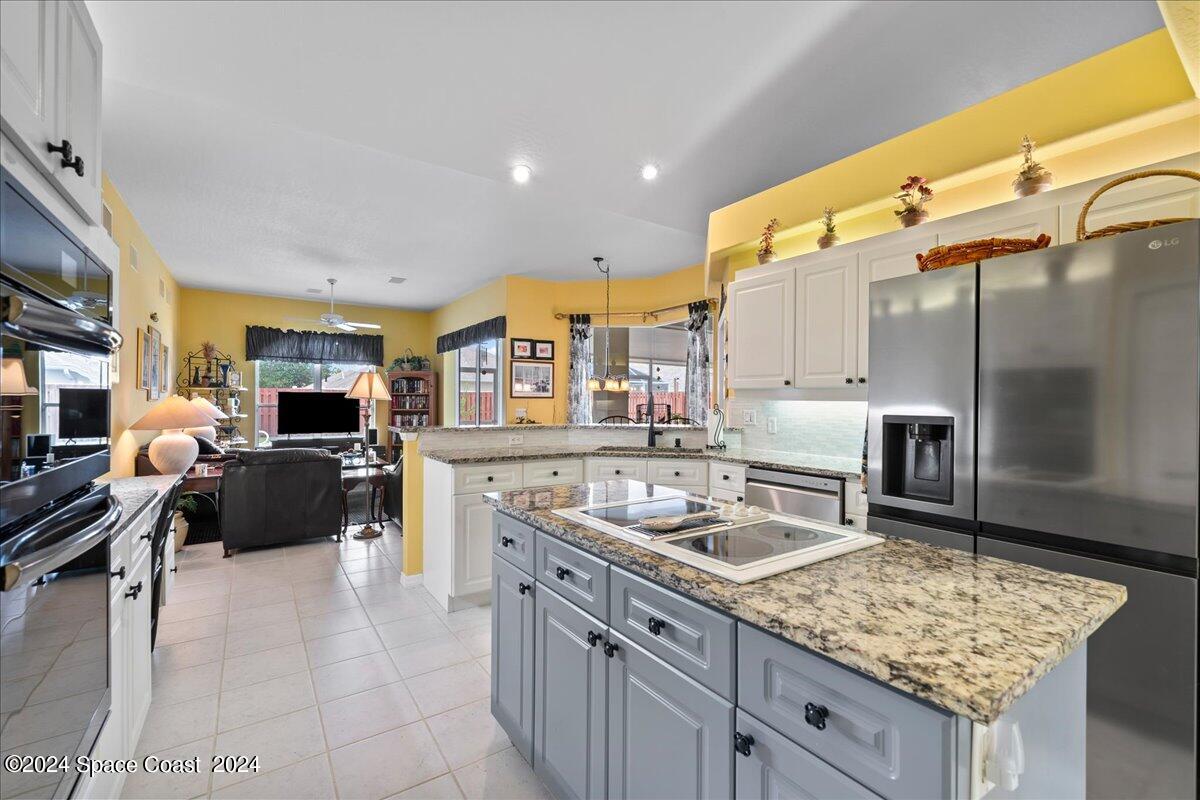 842 Blackbird Court