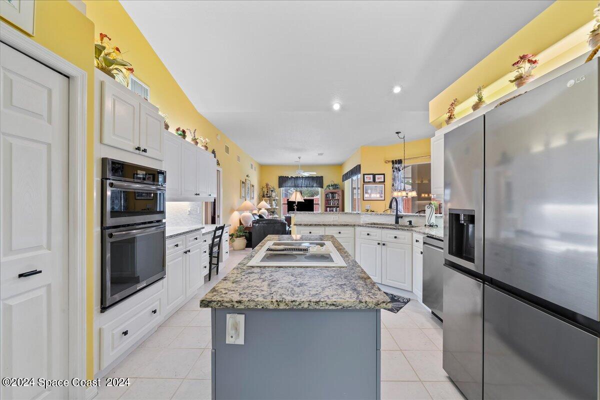 842 Blackbird Court