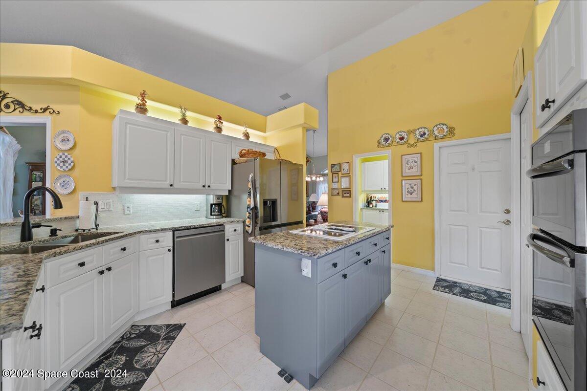 842 Blackbird Court