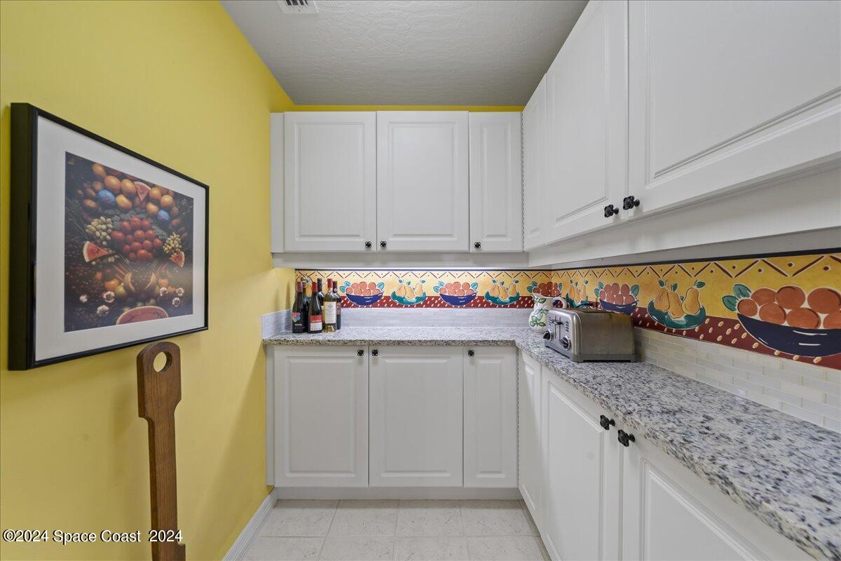 842 Blackbird Court