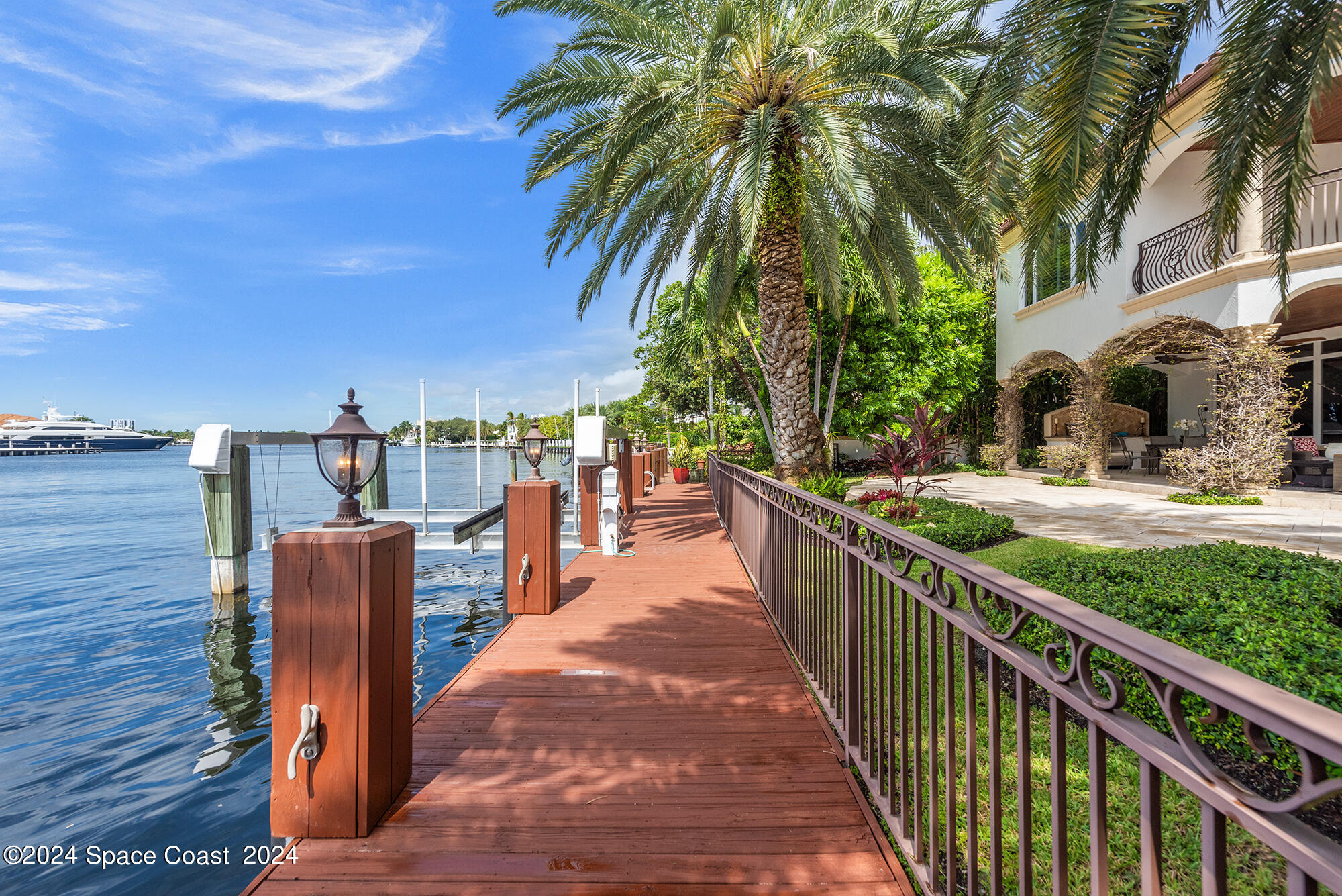 639 Middle River Drive