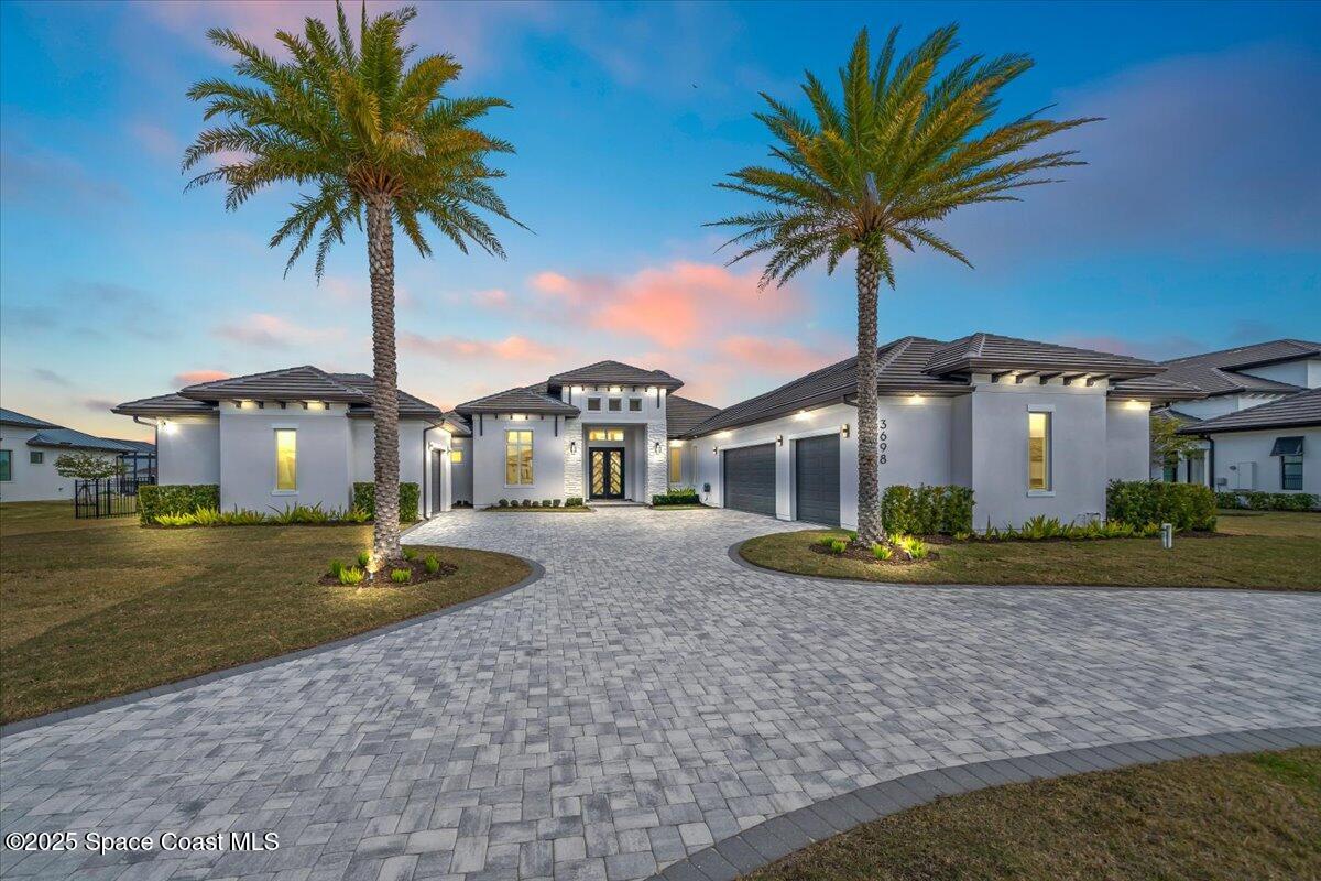 3698 Lake Adelaide Place