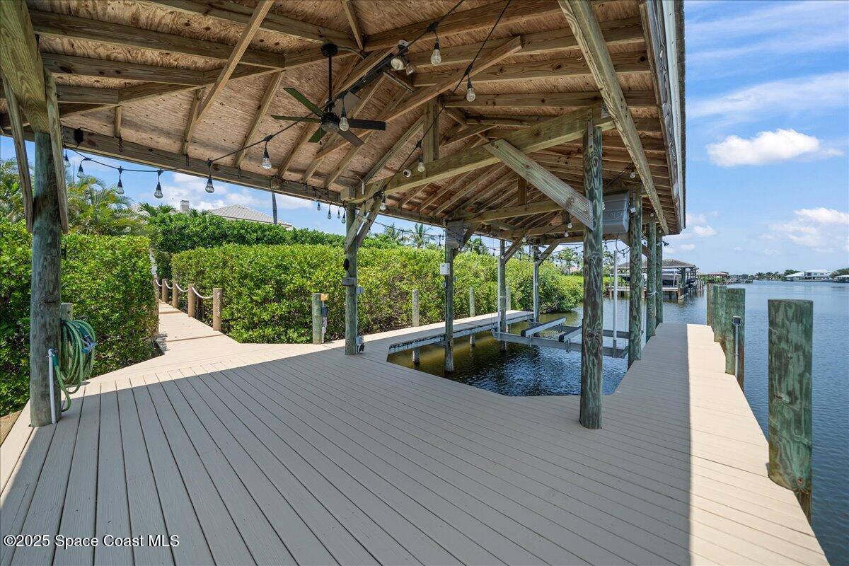 240 Lansing Island Drive